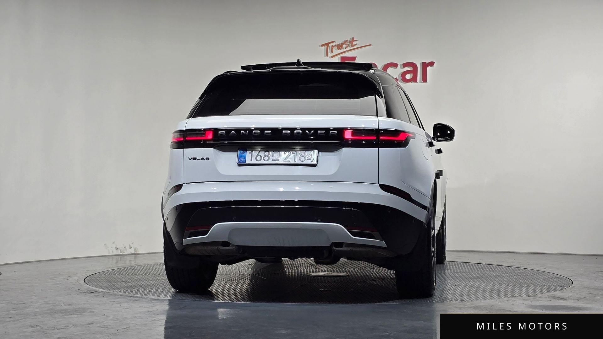 Land Rover 레인지로버 벨라 2025 — миниатюра 3