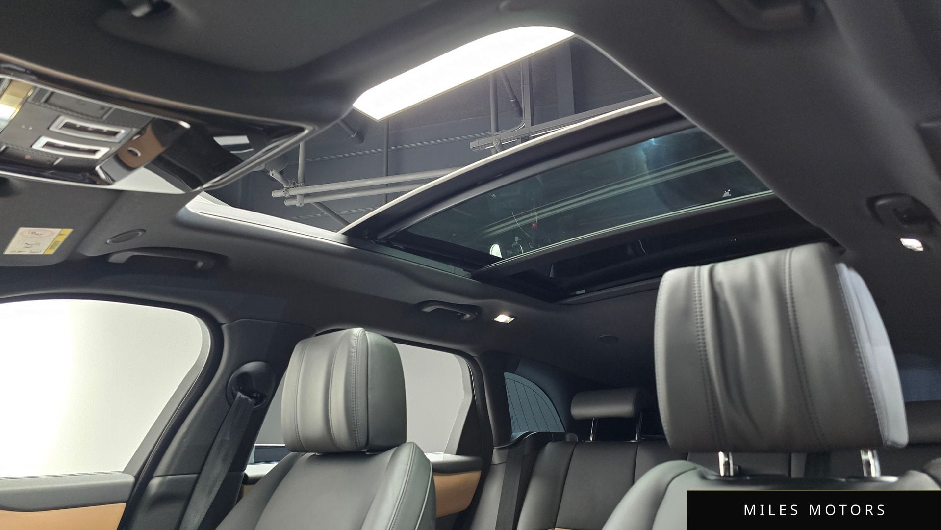 Land Rover 레인지로버 벨라 2025 — миниатюра 19