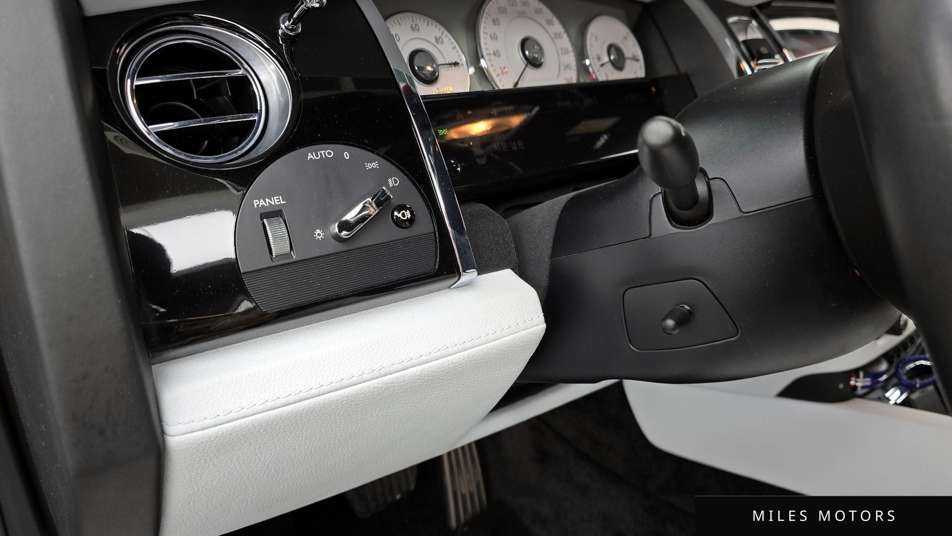 Rolls-Royce 고스트 2019 — миниатюра 16