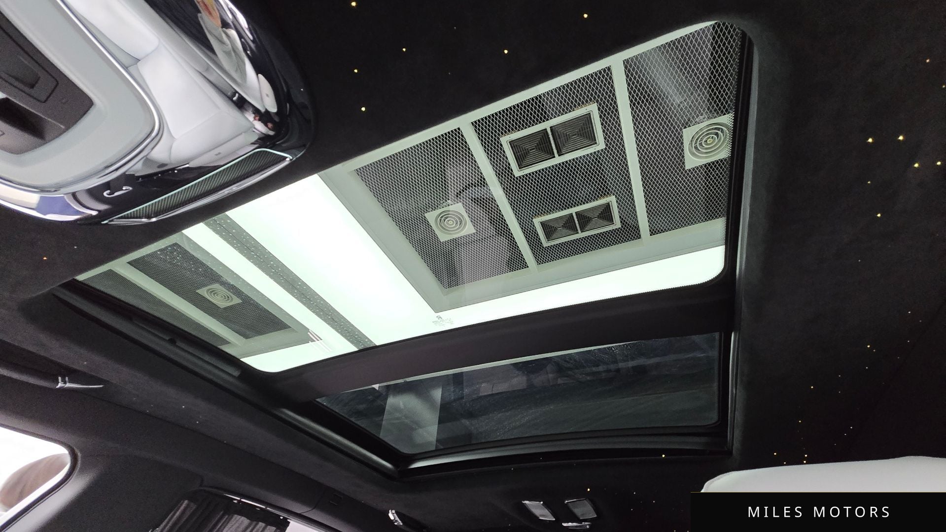 Rolls-Royce 고스트 2019 — миниатюра 18