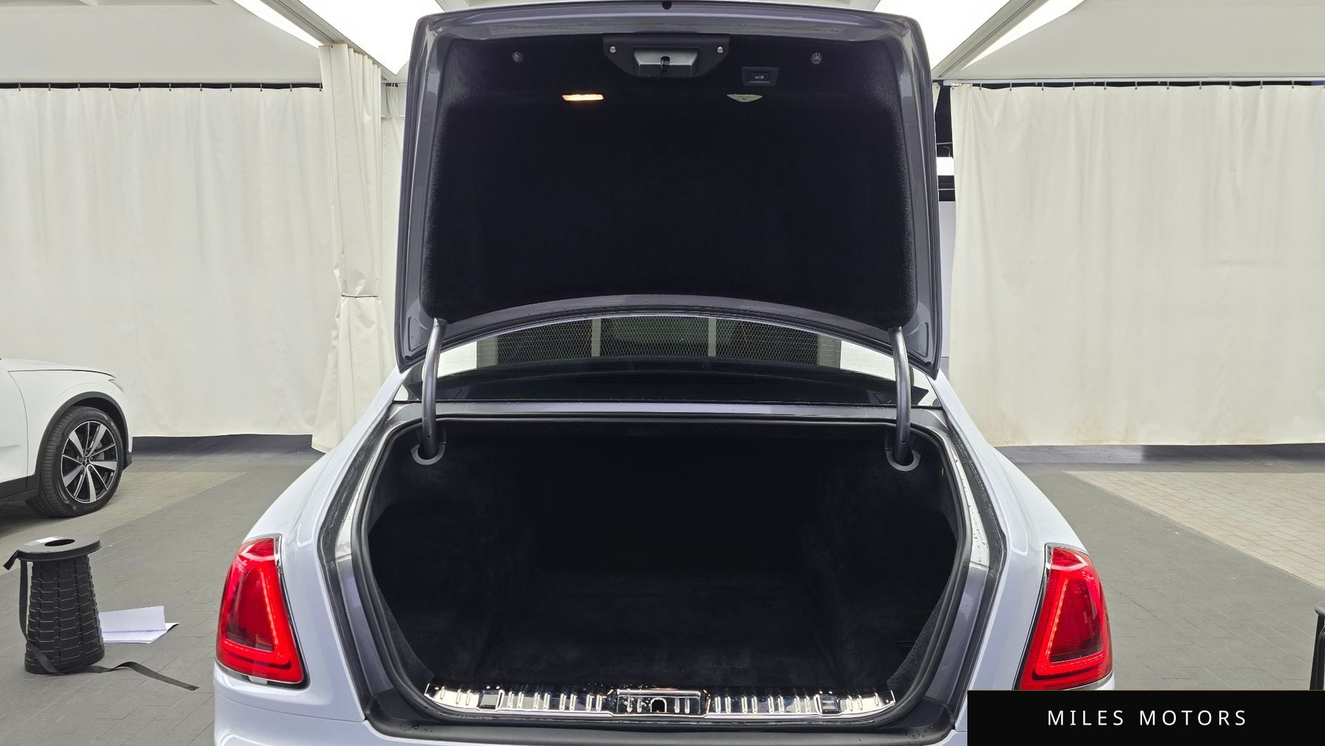 Rolls-Royce 고스트 2019 — миниатюра 20