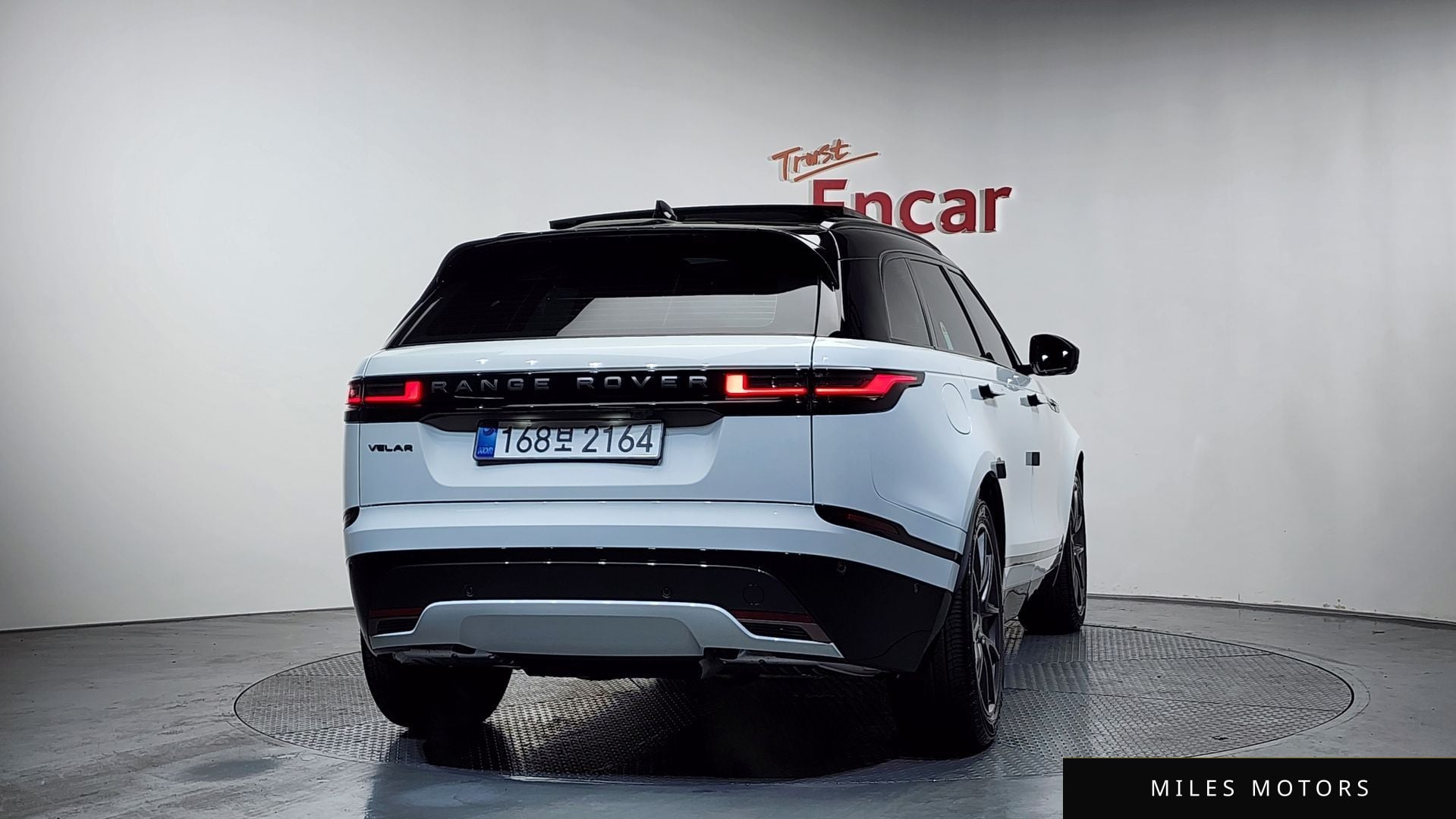 Land Rover 레인지로버 벨라 2025 — миниатюра 3