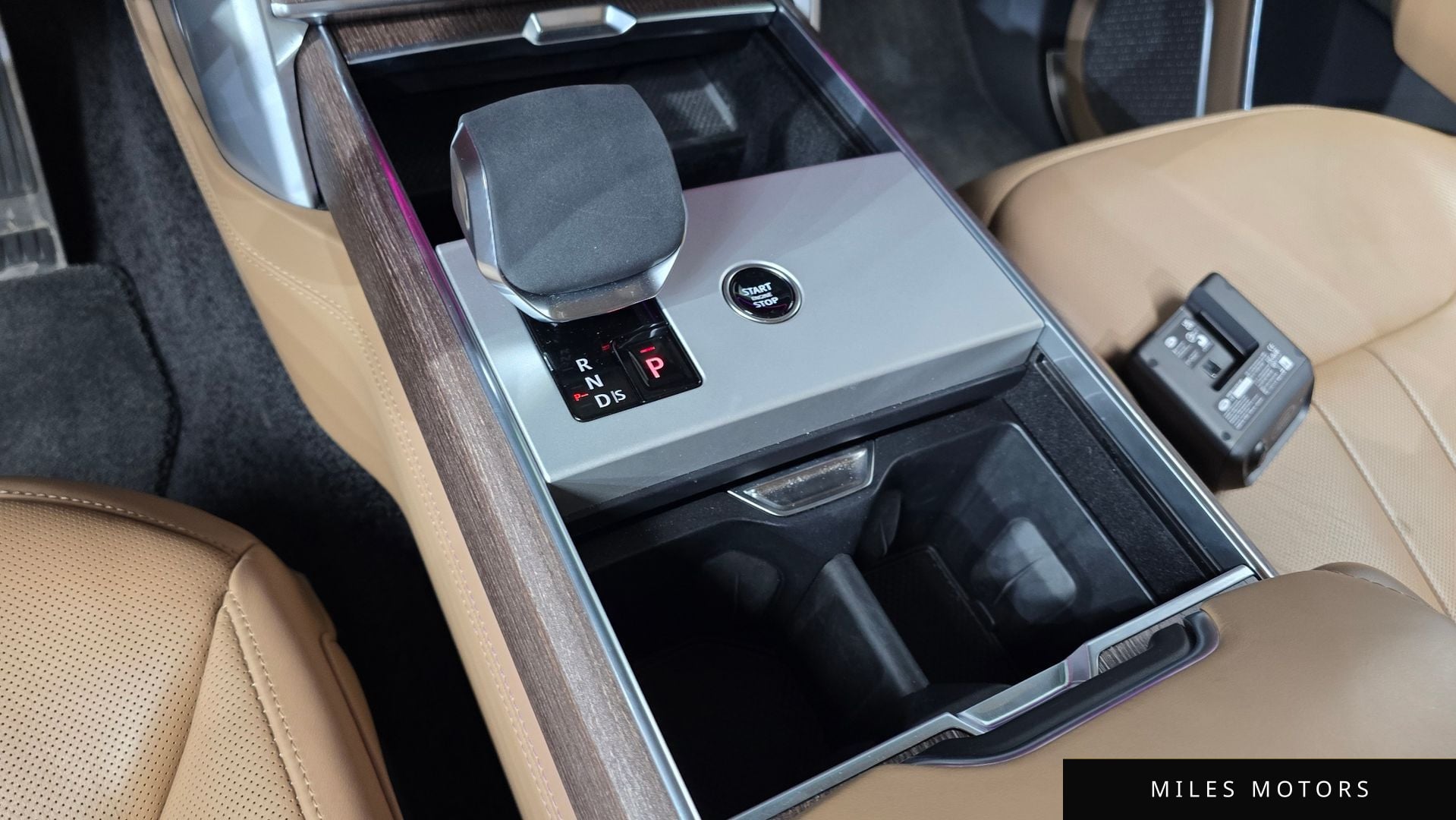 Land Rover 레인지로버 2025 — миниатюра 8