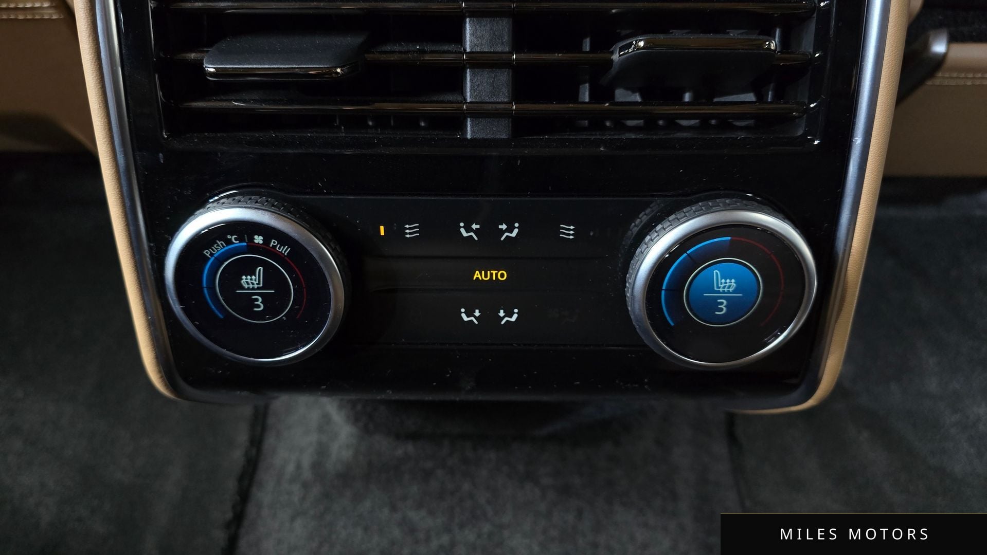 Land Rover 레인지로버 2025 — миниатюра 18
