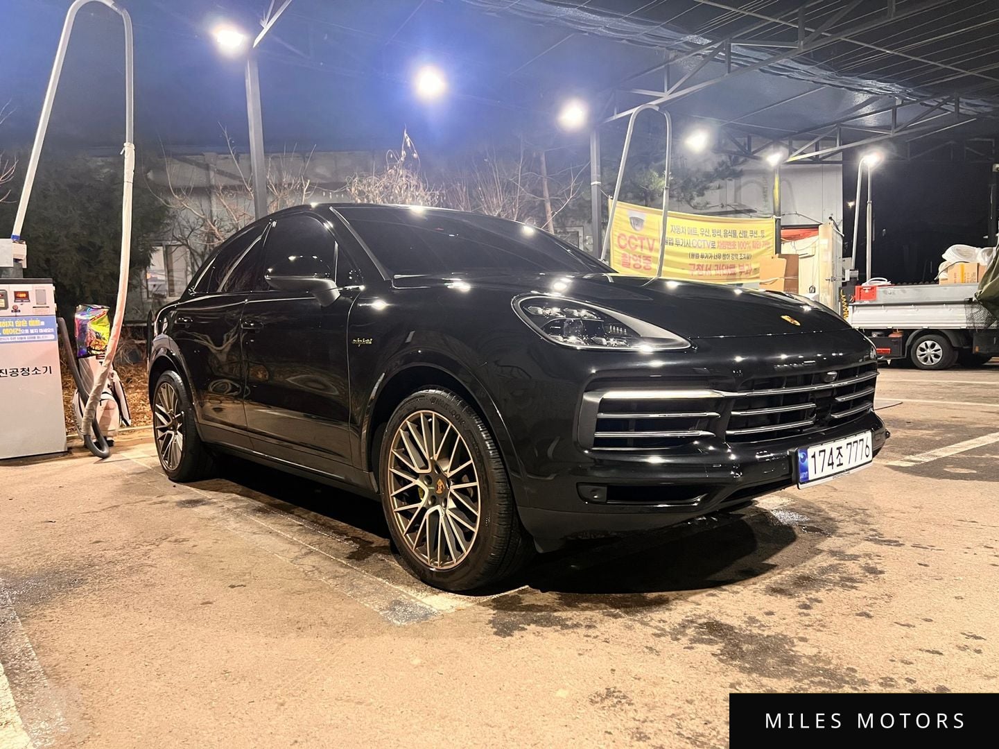 Porsche Cayenne 2023 — миниатюра 3