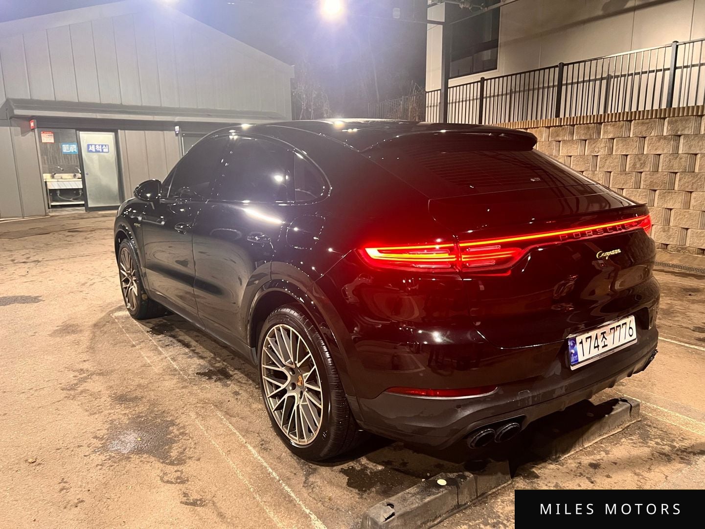 Porsche Cayenne 2023 — миниатюра 6