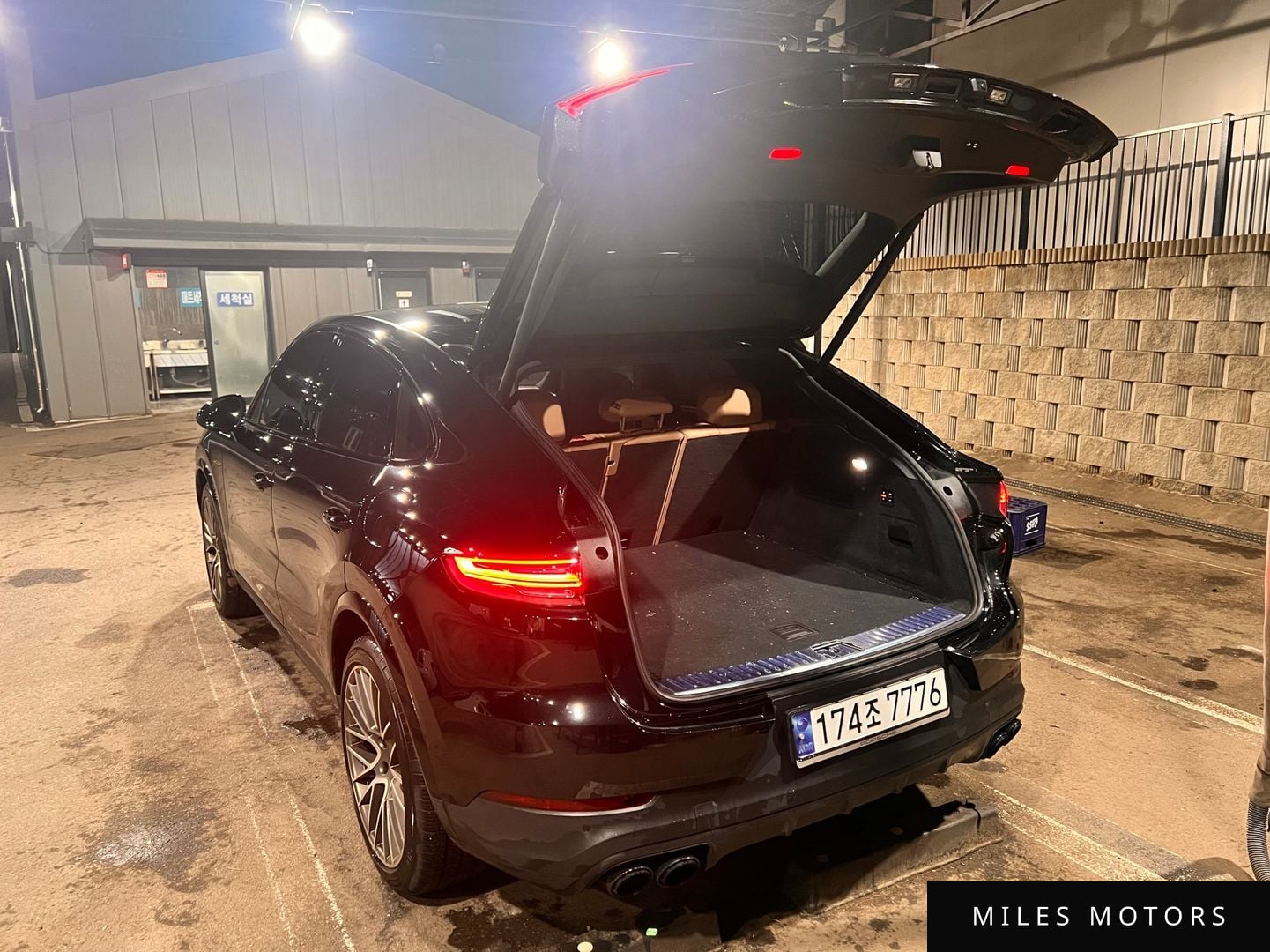 Porsche Cayenne 2023 — миниатюра 7