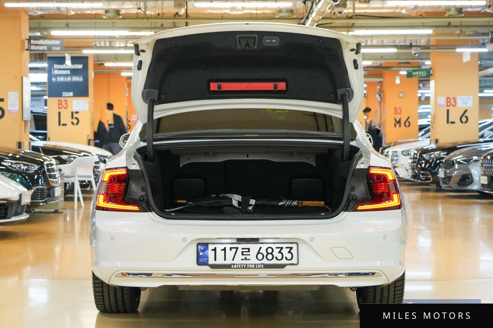 Volvo S90 2024 — миниатюра 17
