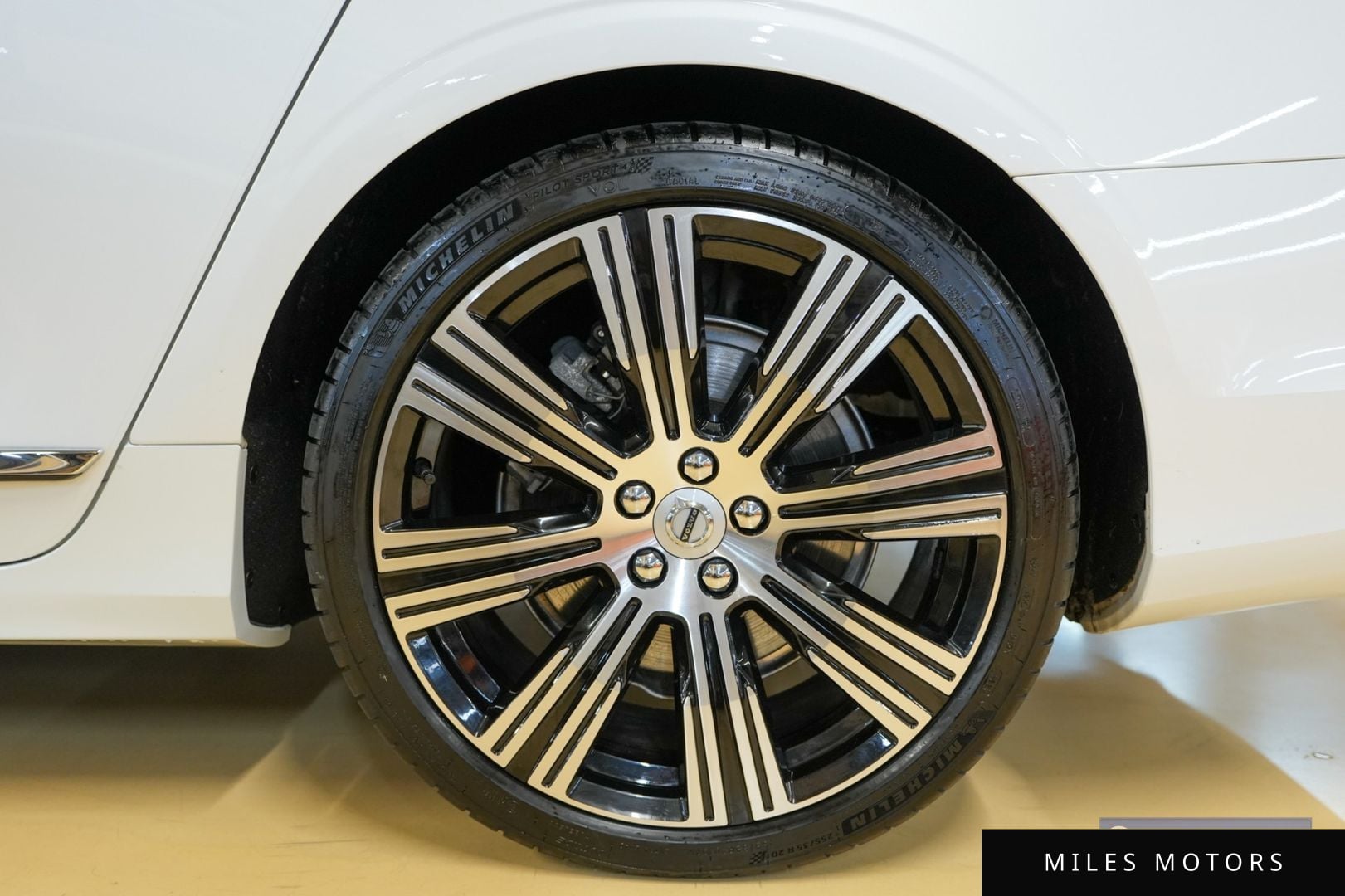 Volvo S90 2024 — миниатюра 18
