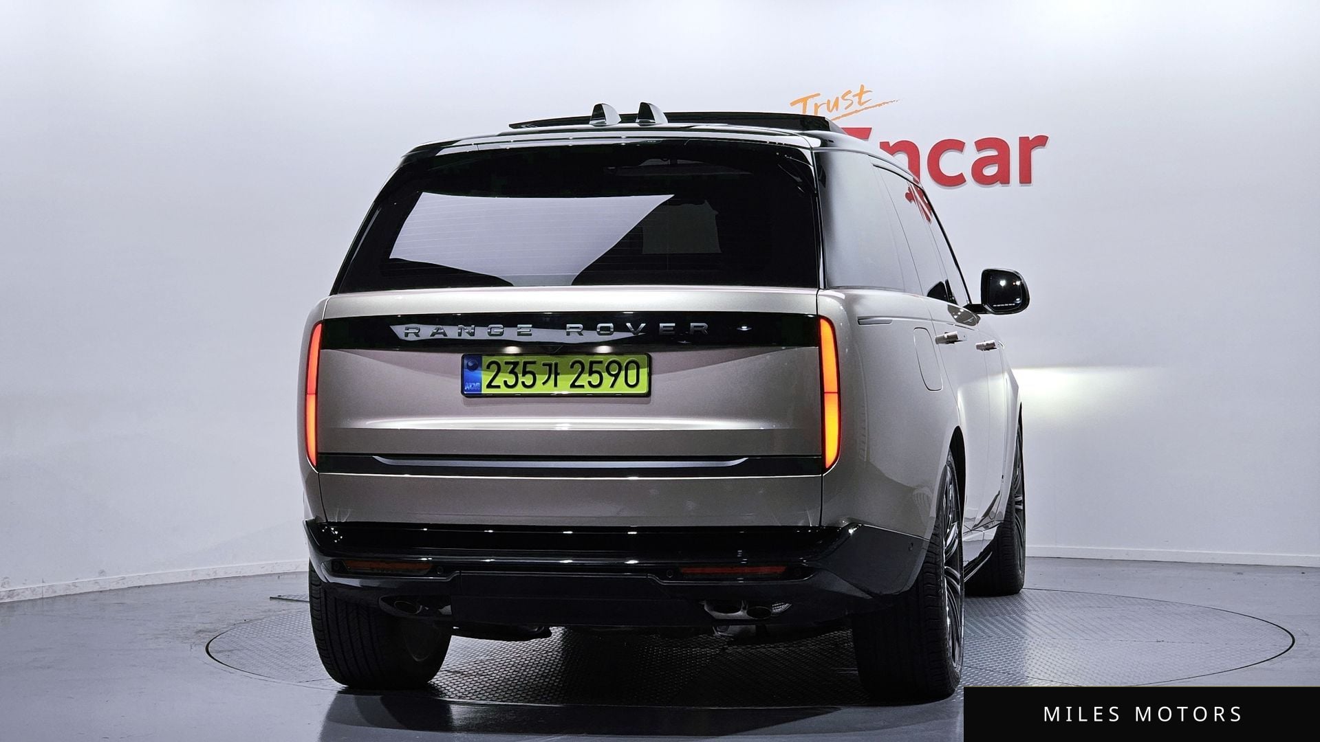 Land Rover Range Rover 2025 — миниатюра 4