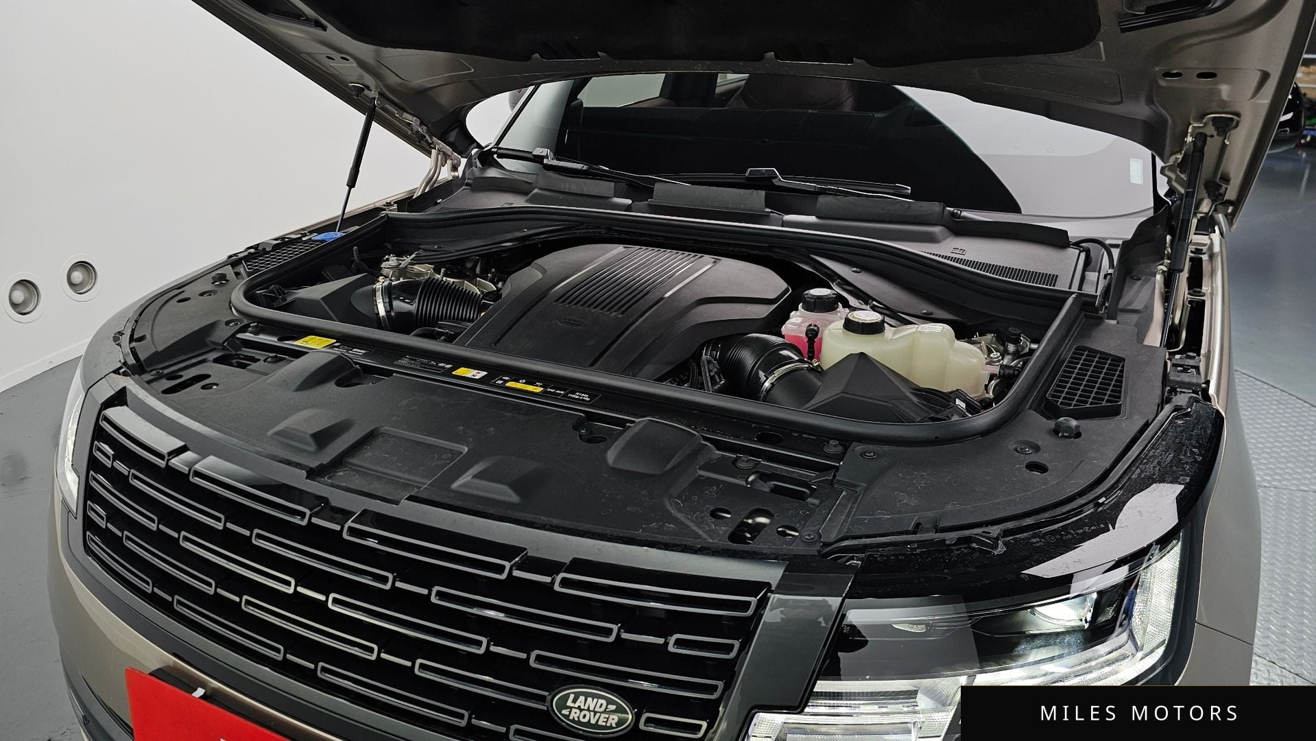 Land Rover Range Rover 2025 — миниатюра 6