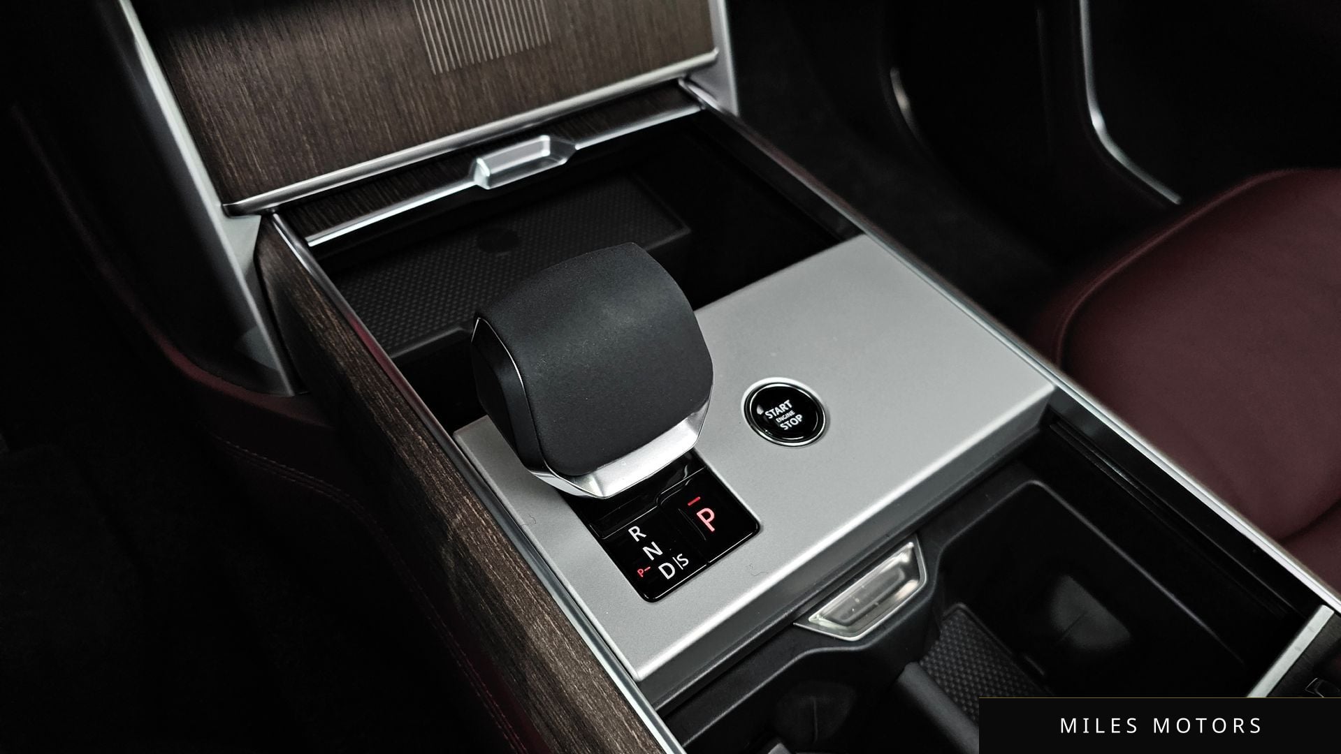 Land Rover Range Rover 2025 — миниатюра 9