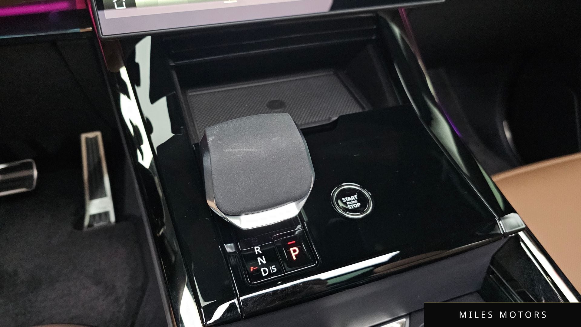 Land Rover Range Rover Sport 2025 — миниатюра 9