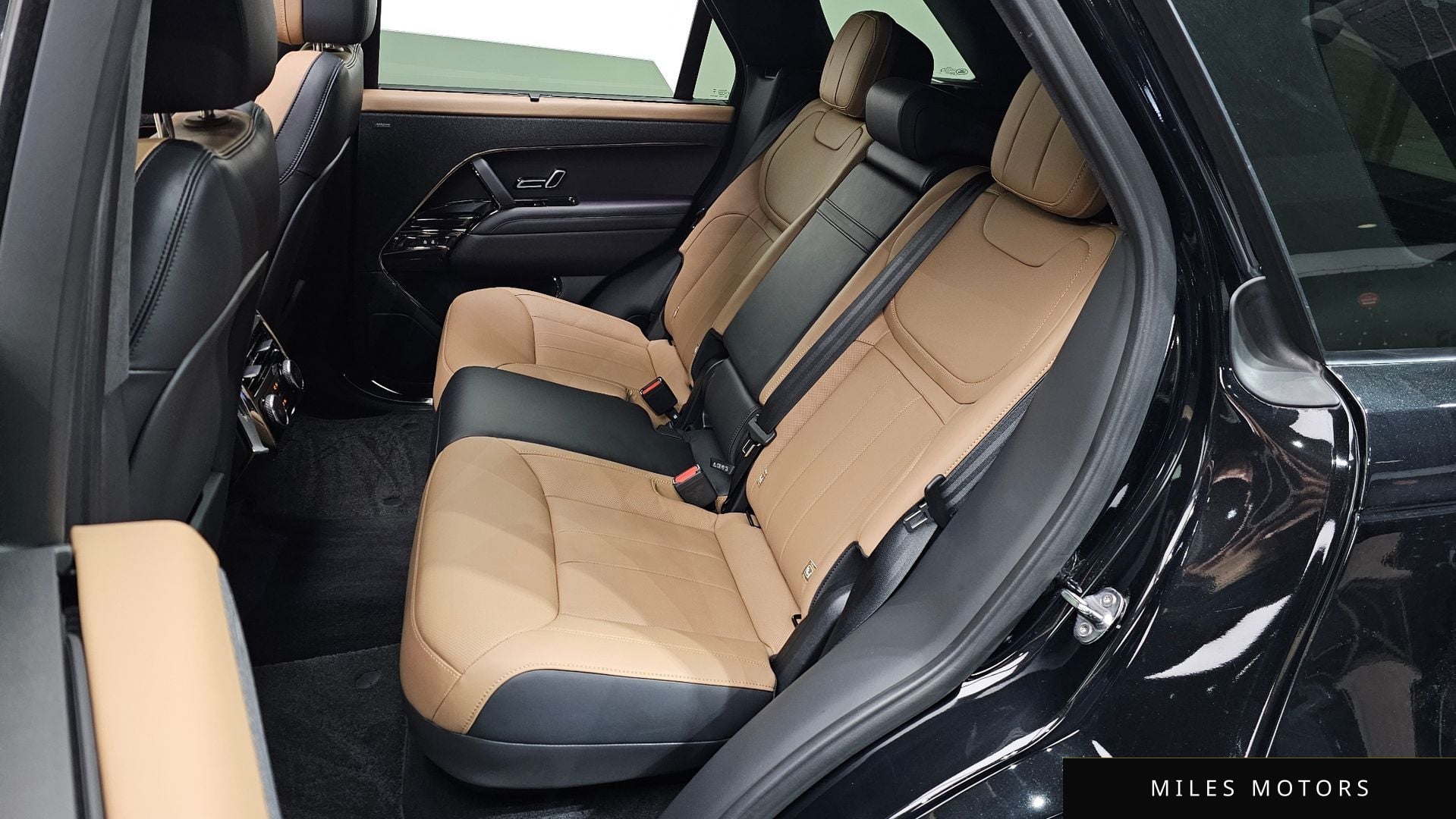 Land Rover Range Rover Sport 2025 — миниатюра 12