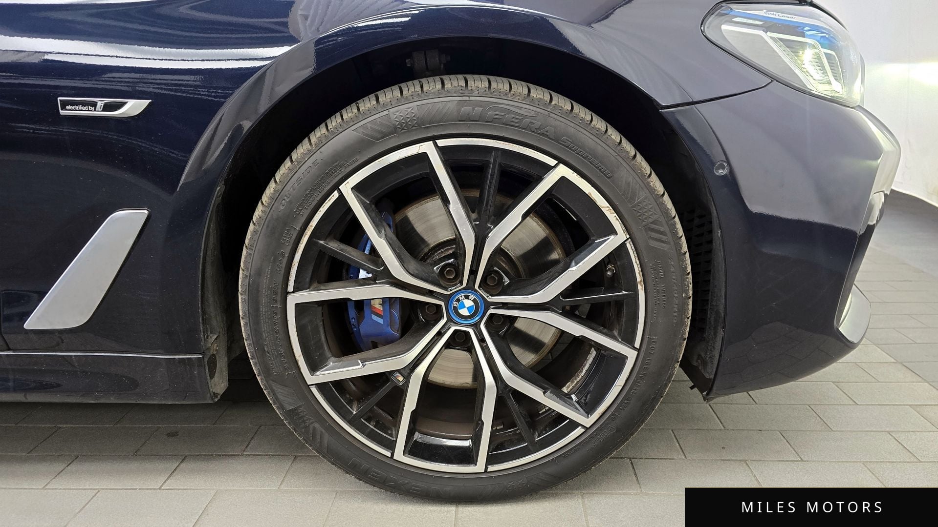 BMW 5시리즈 (G30) 2022 — миниатюра 5