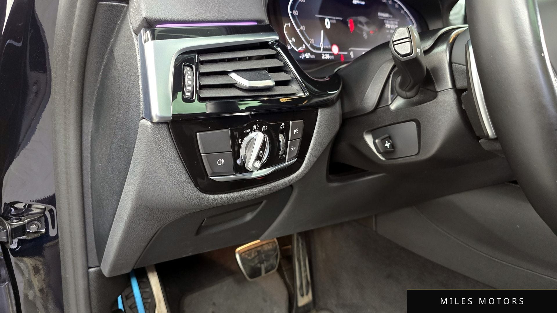 BMW 5시리즈 (G30) 2022 — миниатюра 16