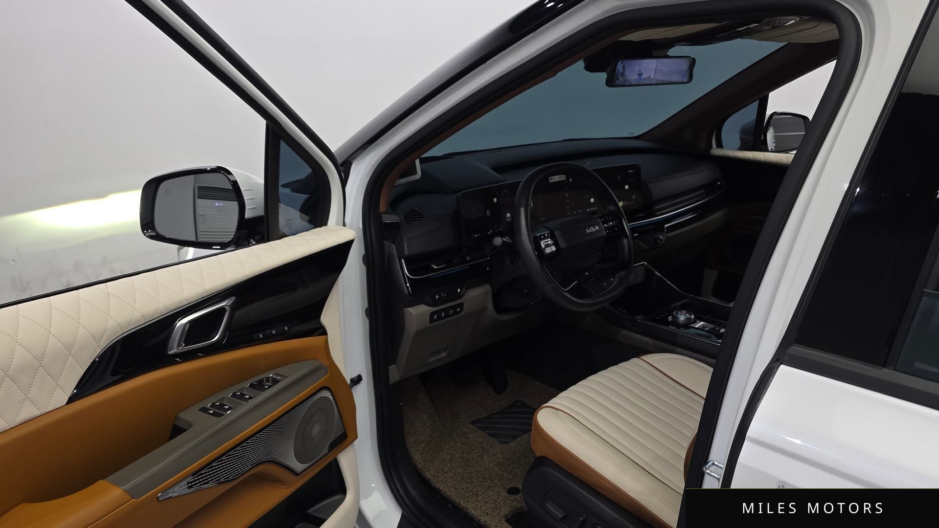 Kia Canival 2025 — миниатюра 10