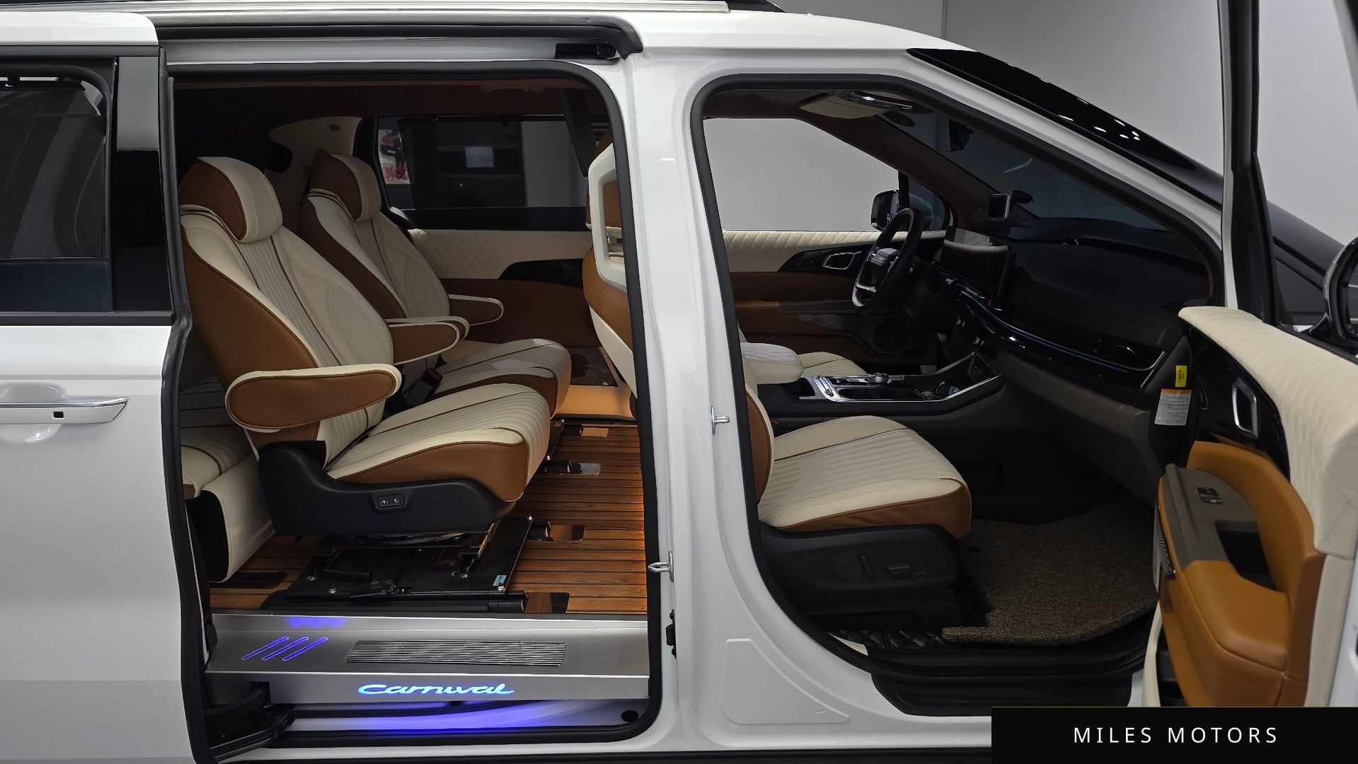 Kia Canival 2025 — миниатюра 11