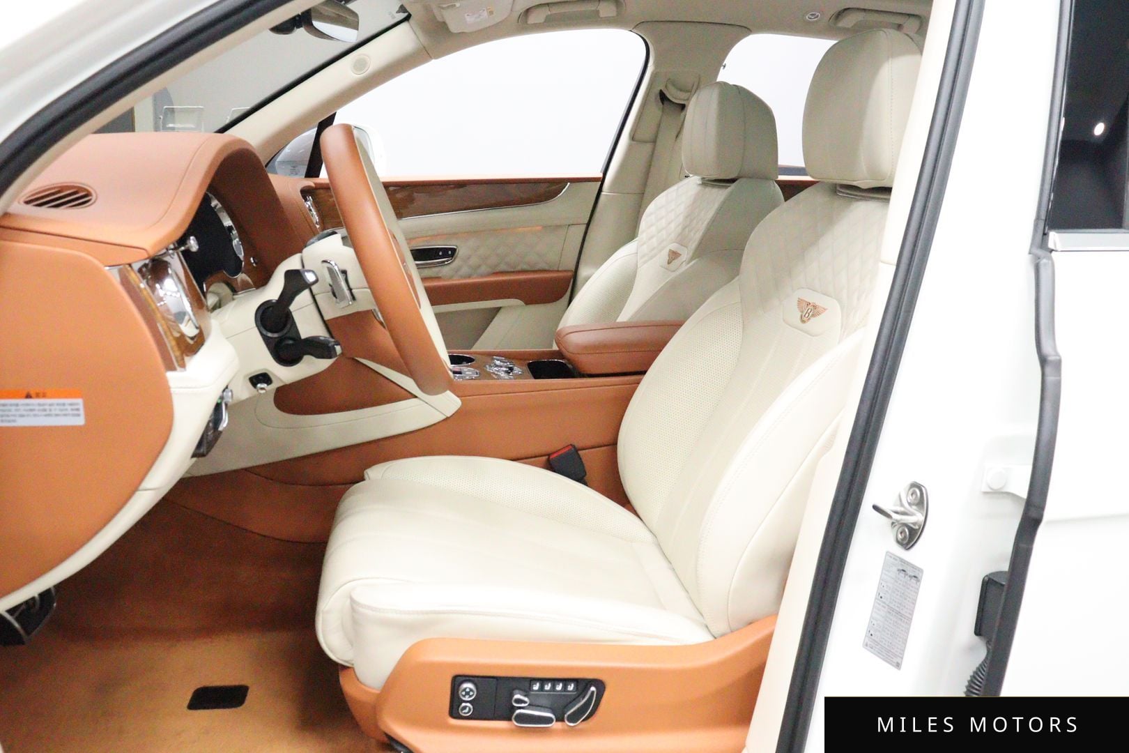 Bentley 벤테이가 2022 — миниатюра 7