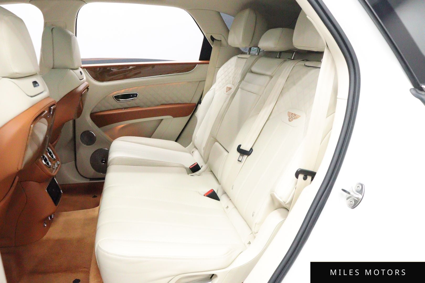 Bentley 벤테이가 2022 — миниатюра 8