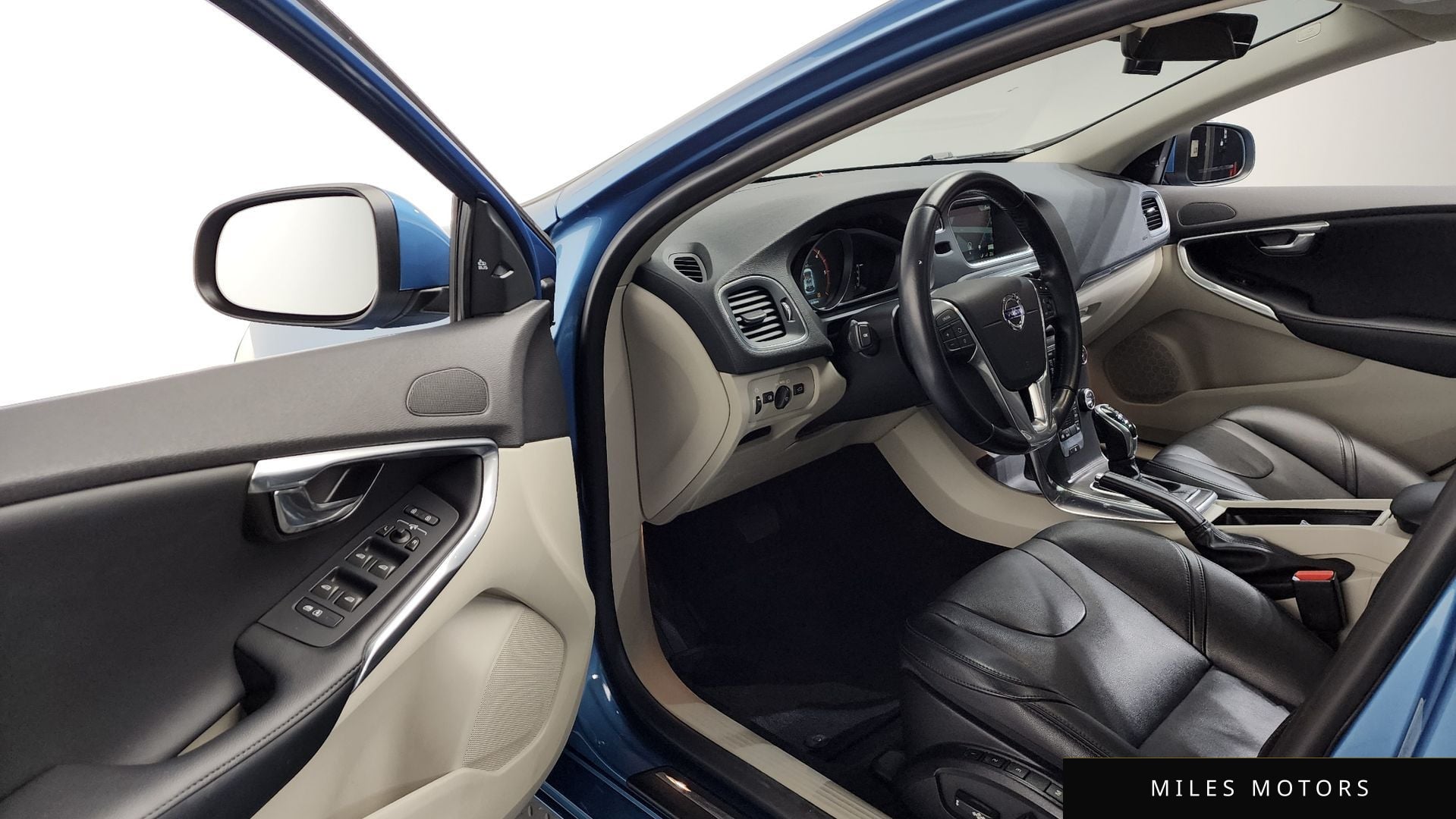 Volvo V40 2016 — миниатюра 10