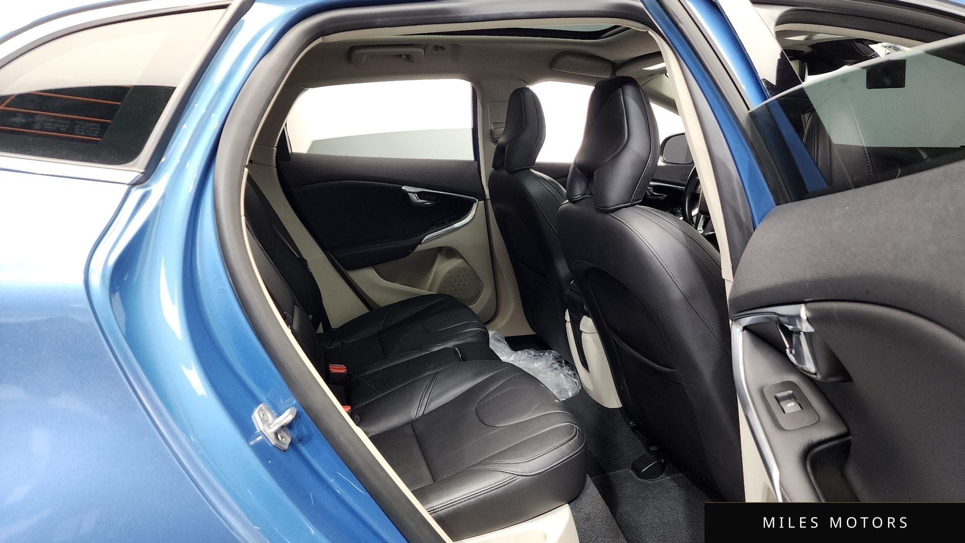 Volvo V40 2016 — миниатюра 12
