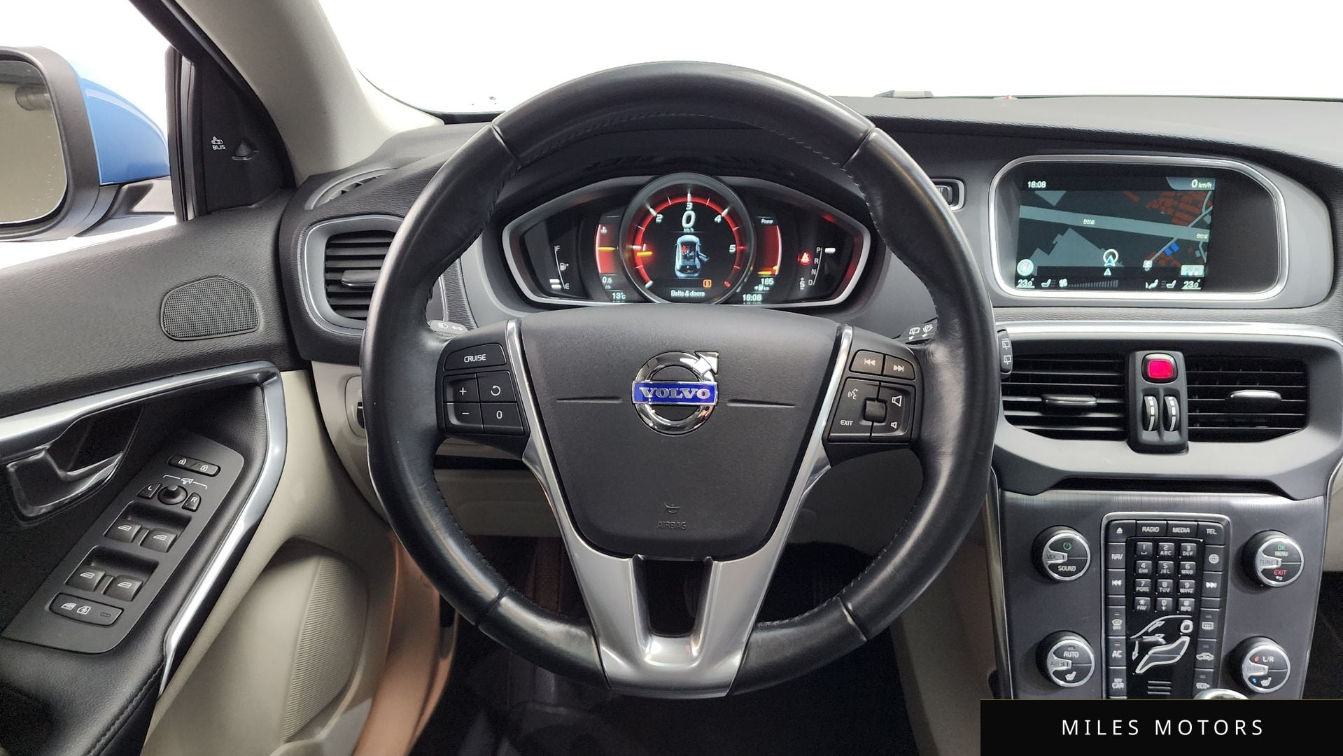 Volvo V40 2016 — миниатюра 13
