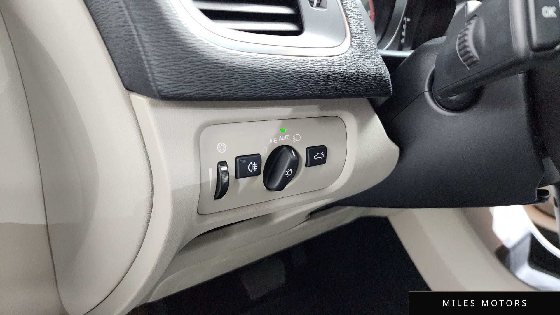 Volvo V40 2016 — миниатюра 14