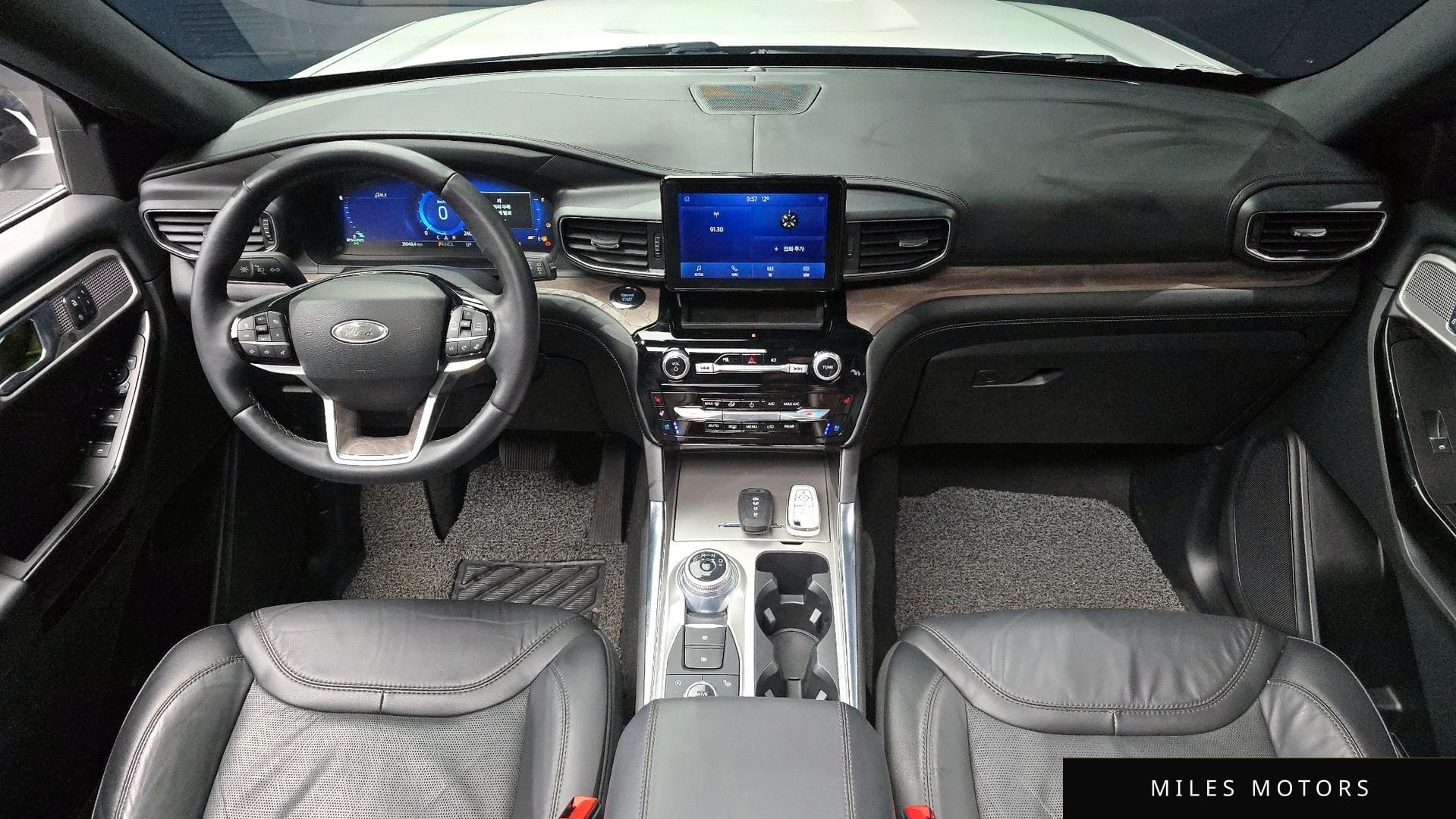Ford Explorer 2022 — миниатюра 7