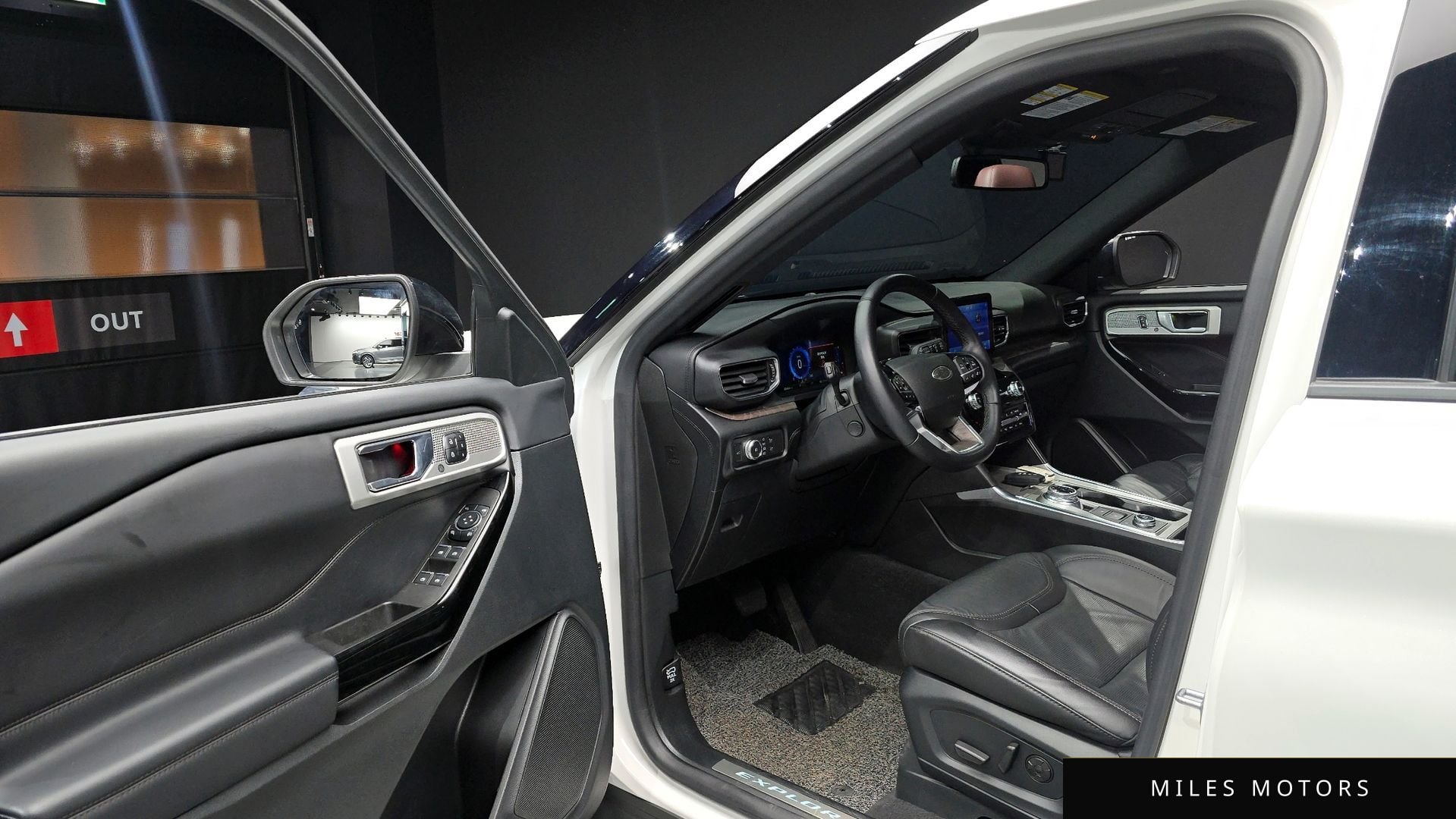 Ford Explorer 2022 — миниатюра 10
