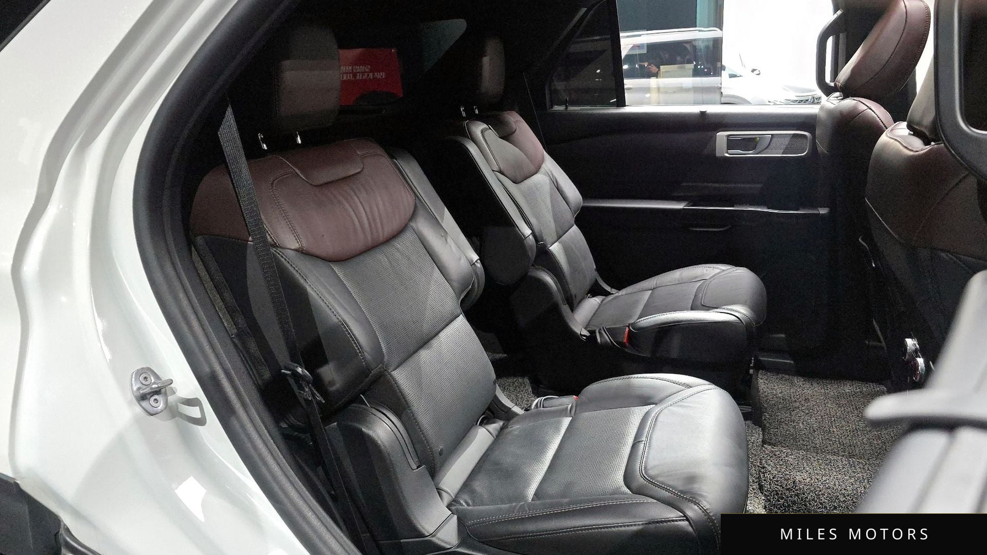 Ford Explorer 2022 — миниатюра 12