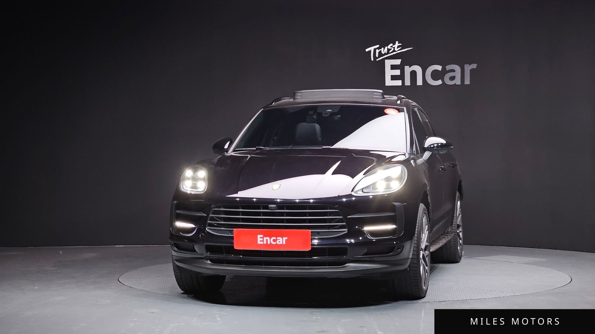 Porsche Macan 2021 — миниатюра 3