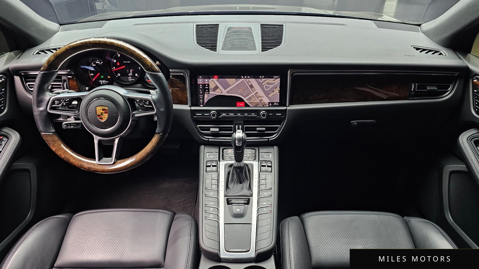 Porsche Macan 2021 — миниатюра 7