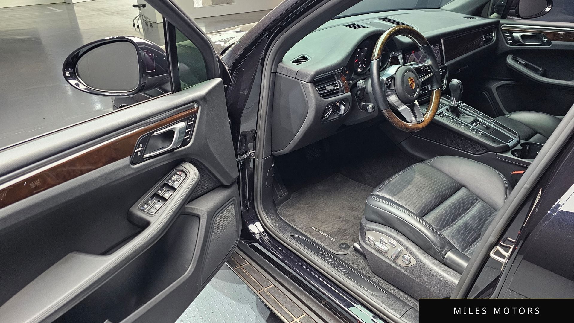 Porsche Macan 2021 — миниатюра 11