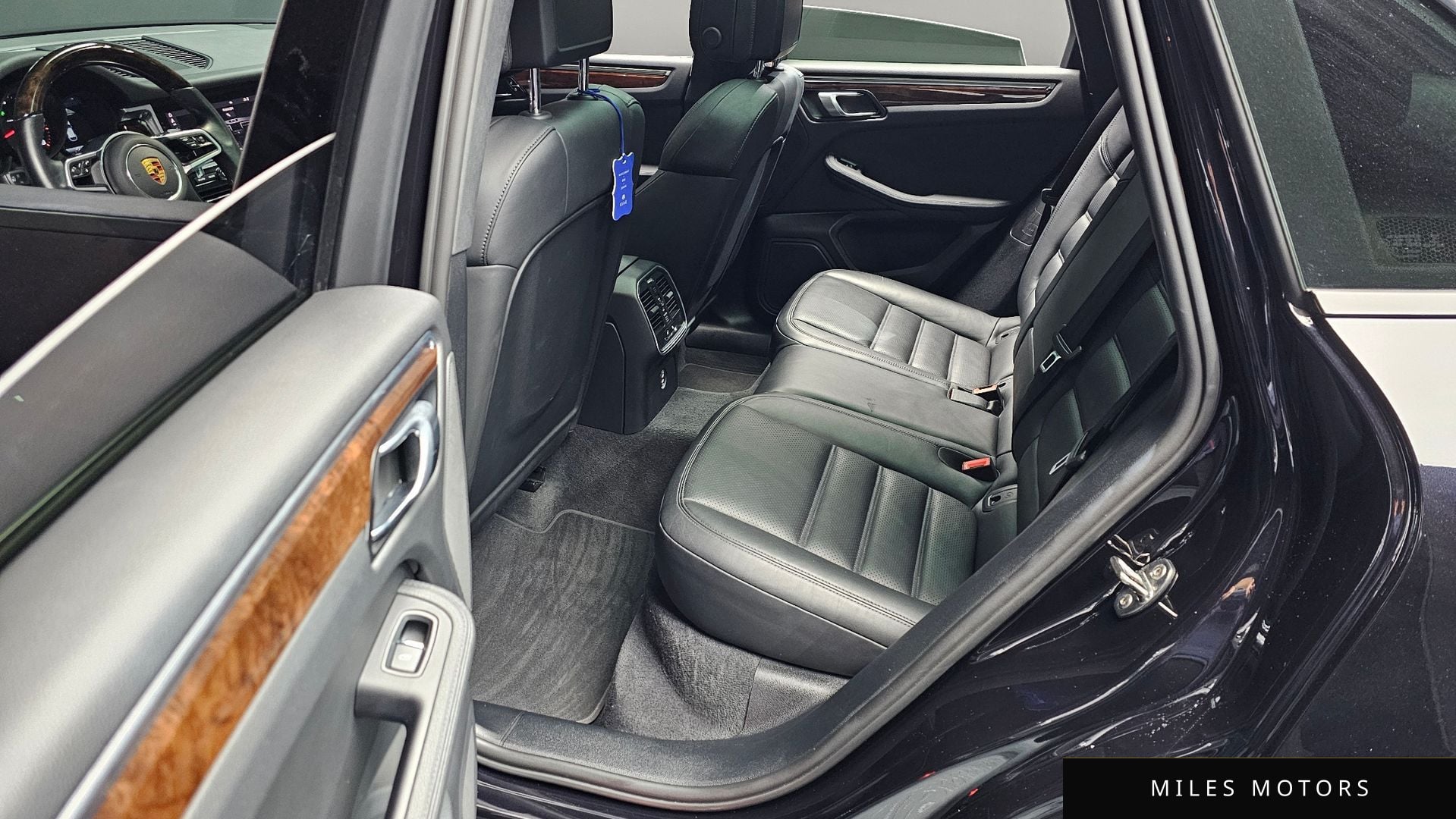 Porsche Macan 2021 — миниатюра 12