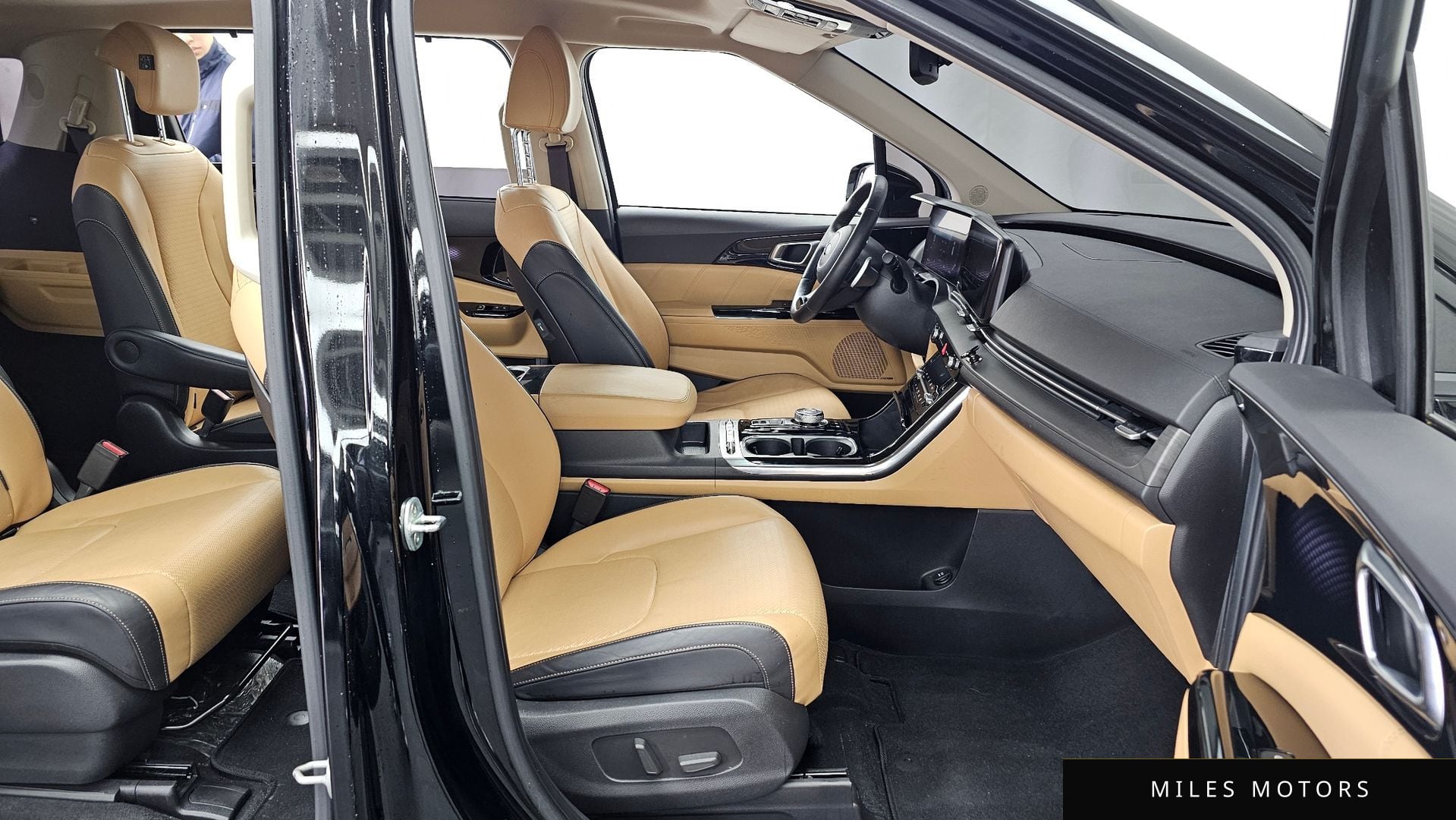 Kia Carnival 2021 — миниатюра 11