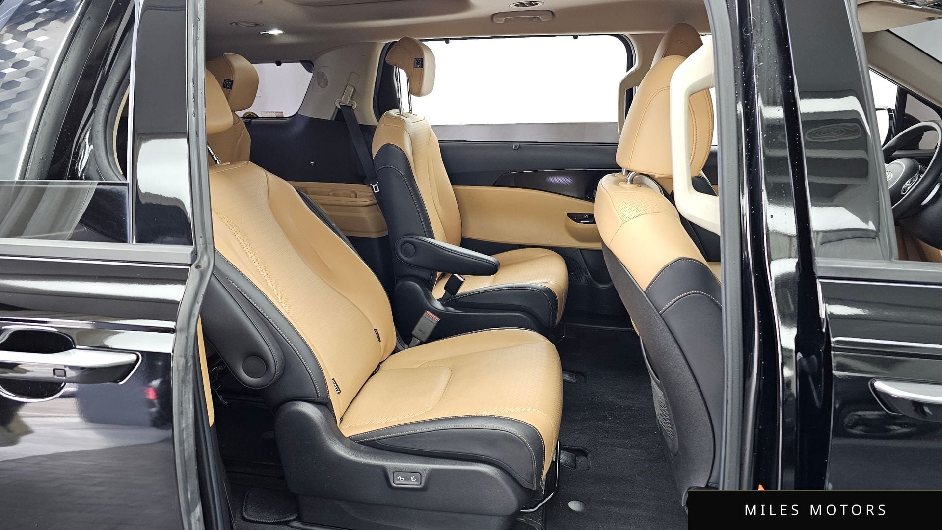Kia Carnival 2021 — миниатюра 12