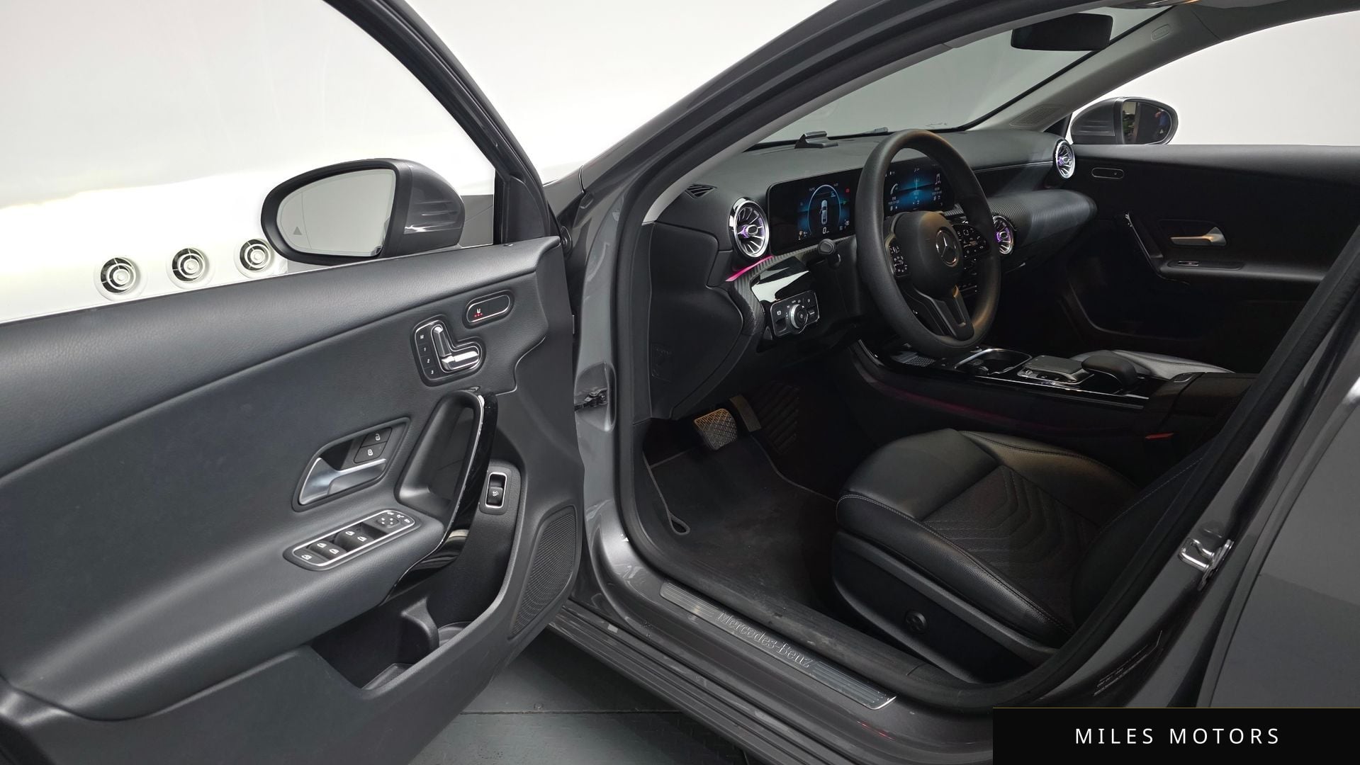 Mercedes-Benz A-Class W177 2020 — миниатюра 11