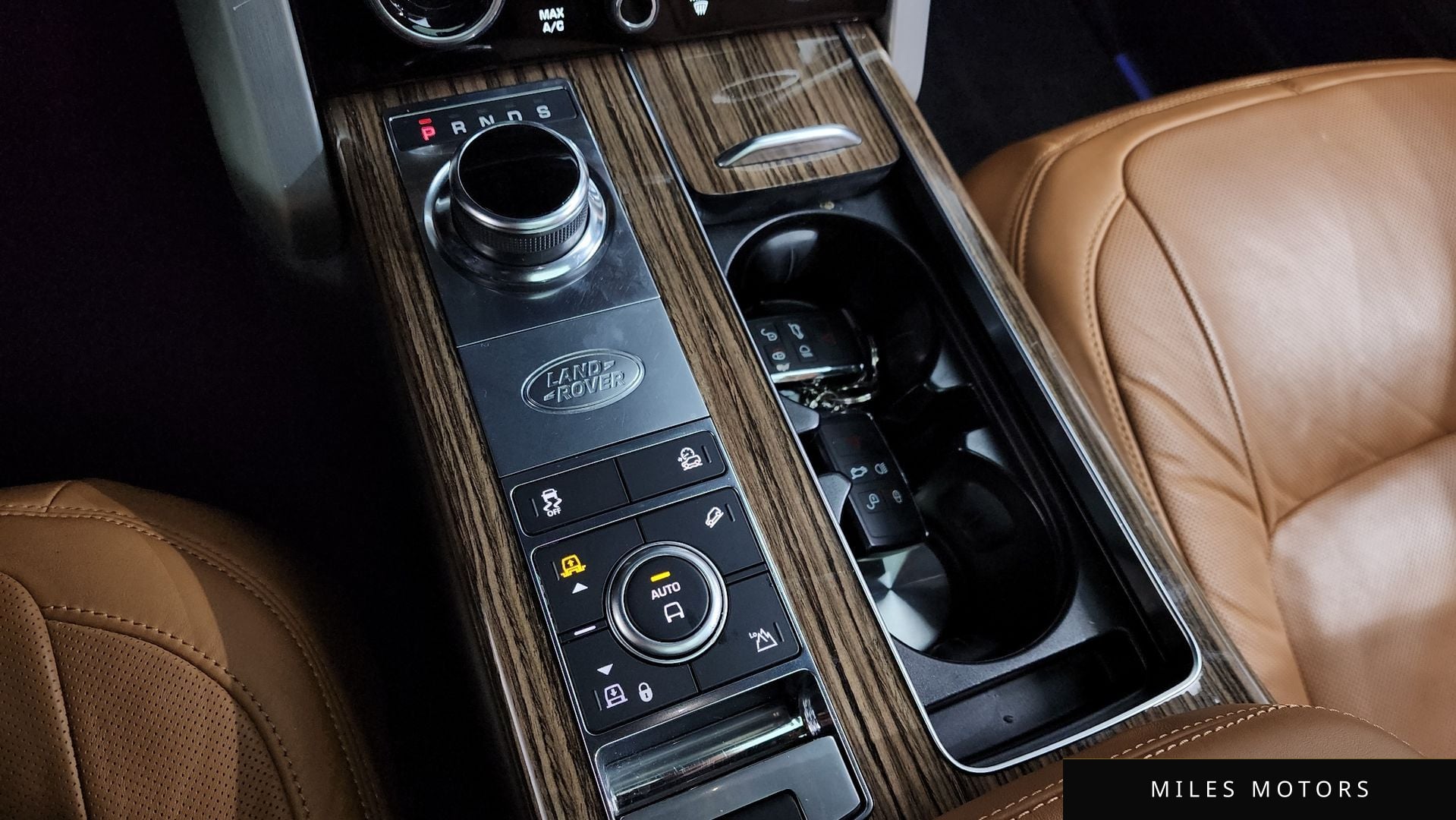 Land Rover Range Rover 2018 — миниатюра 9