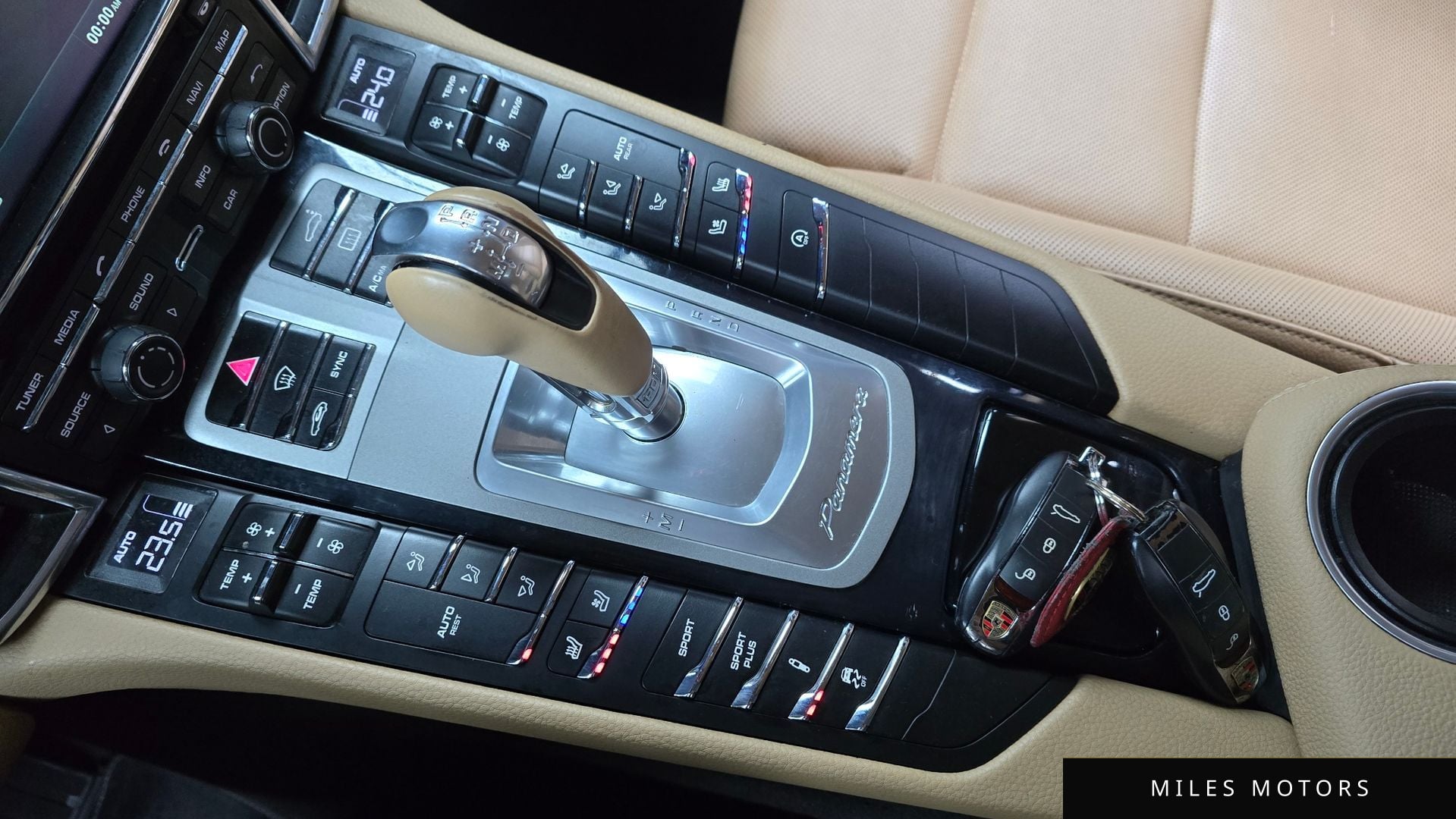 Porsche 파나메라 2016 — миниатюра 9