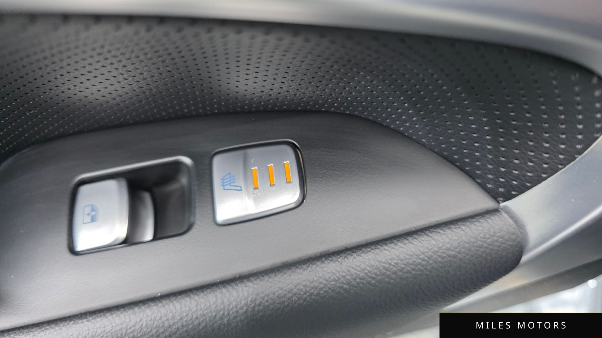 Genesis 뉴 G70 2021 — миниатюра 18