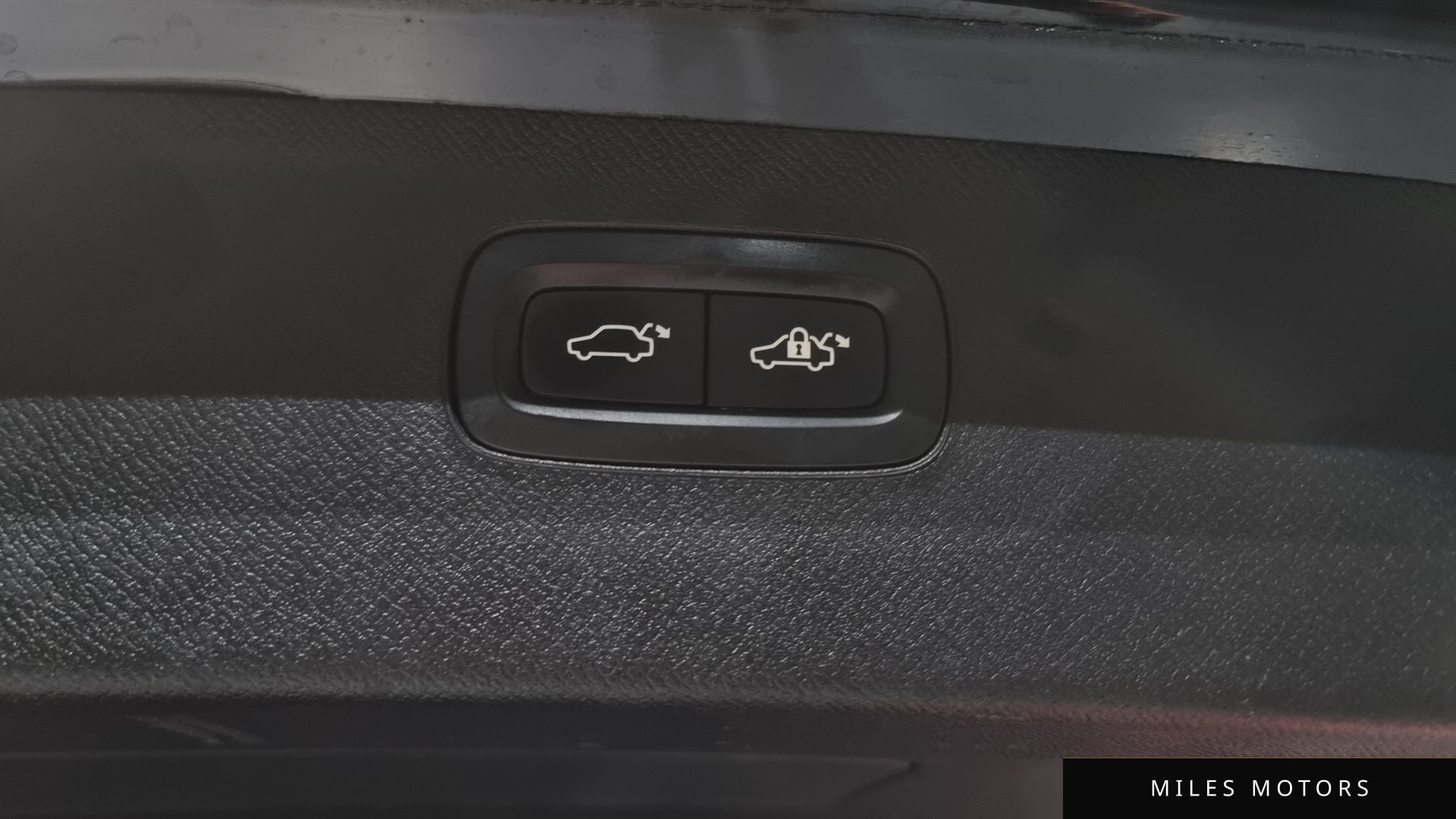 Volvo XC90 2018 — миниатюра 20