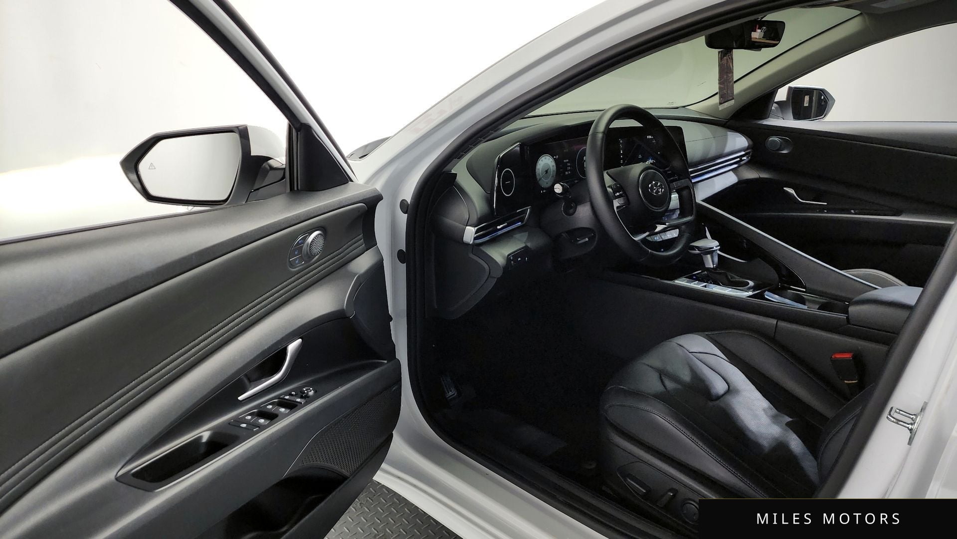 Hyundai AVANTE 2021 — миниатюра 9
