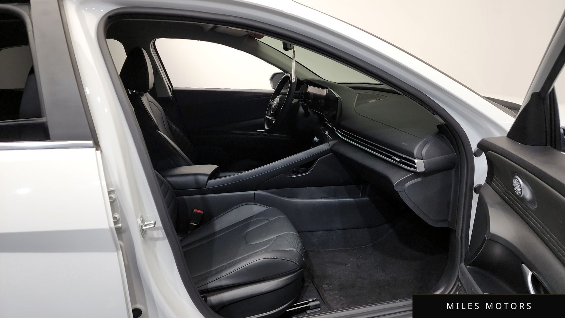 Hyundai AVANTE 2021 — миниатюра 11