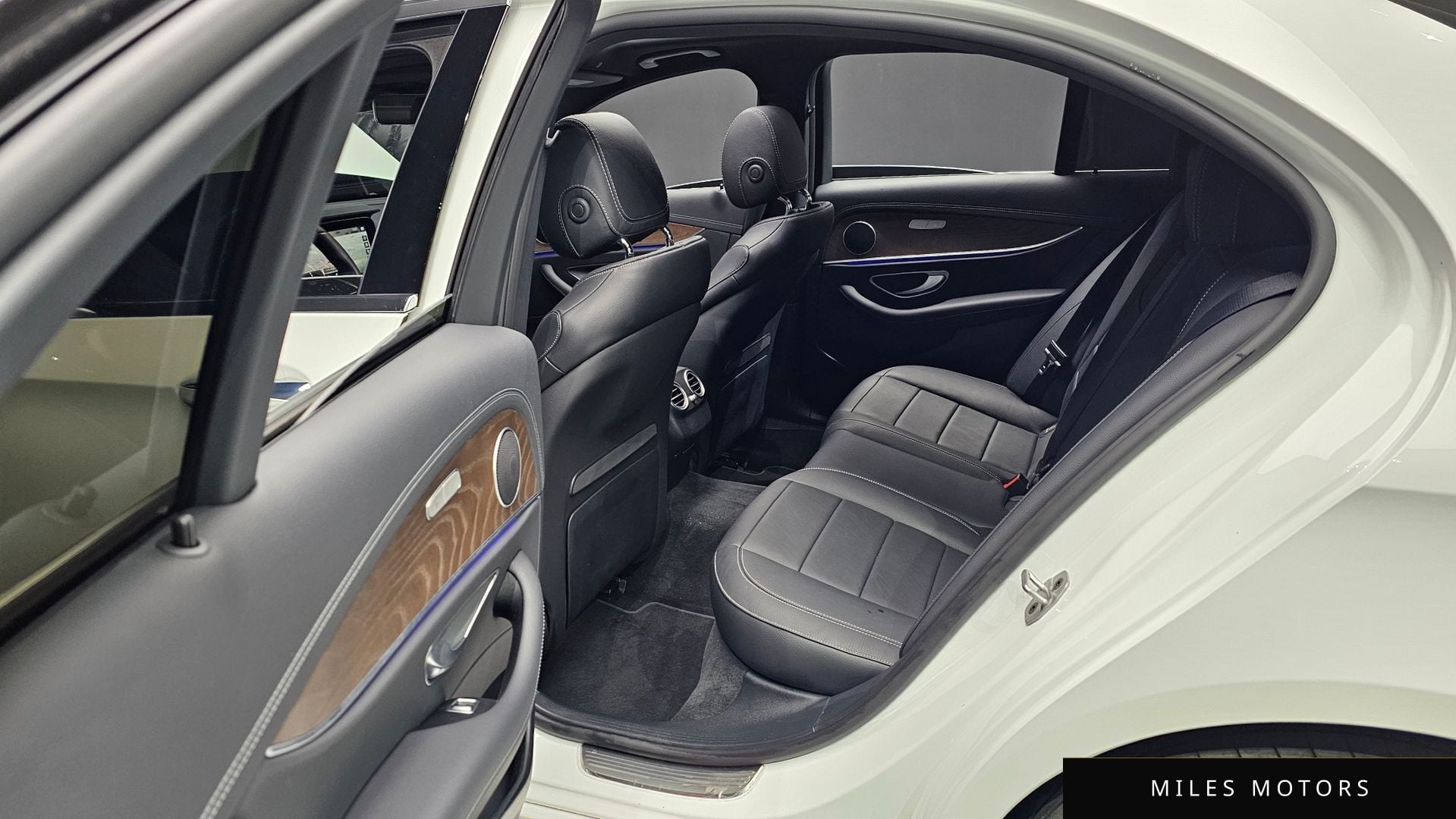 Mercedes-Benz E-Class W213 2022 — миниатюра 12