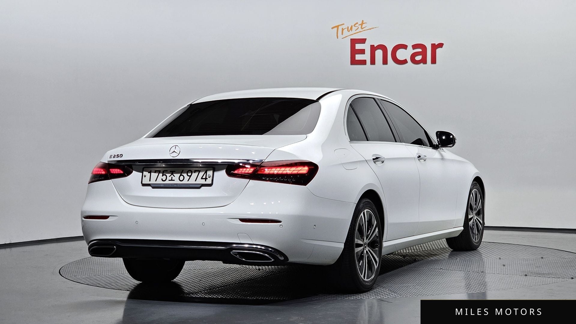 Mercedes-Benz E-Class W213 2022 — миниатюра 2
