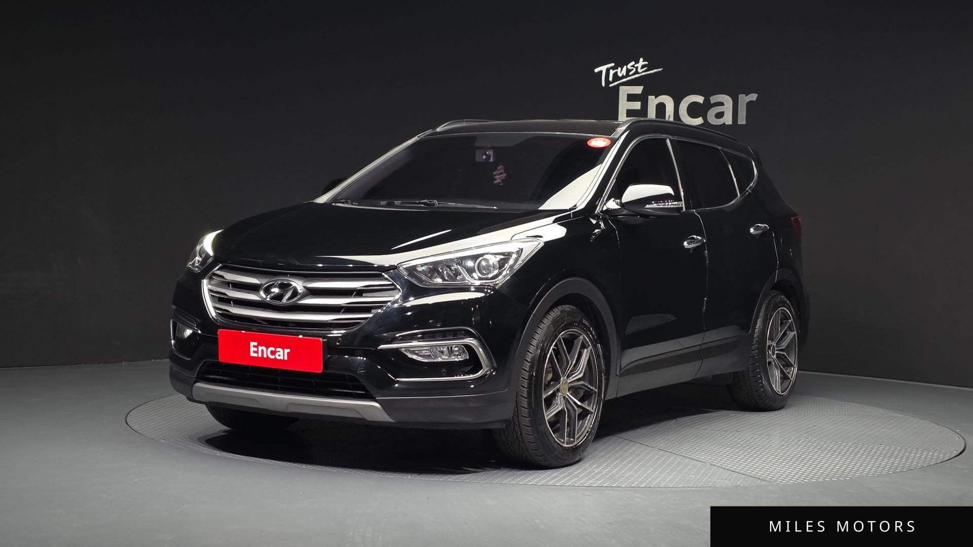 Hyundai Santafe 2018 — фото 1 из 12