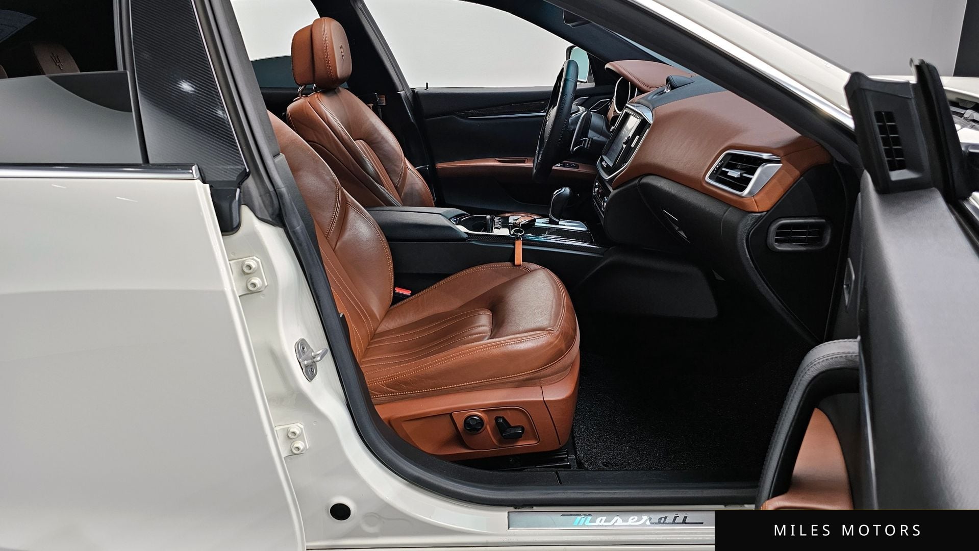 Maserati 기블리 2014 — миниатюра 10