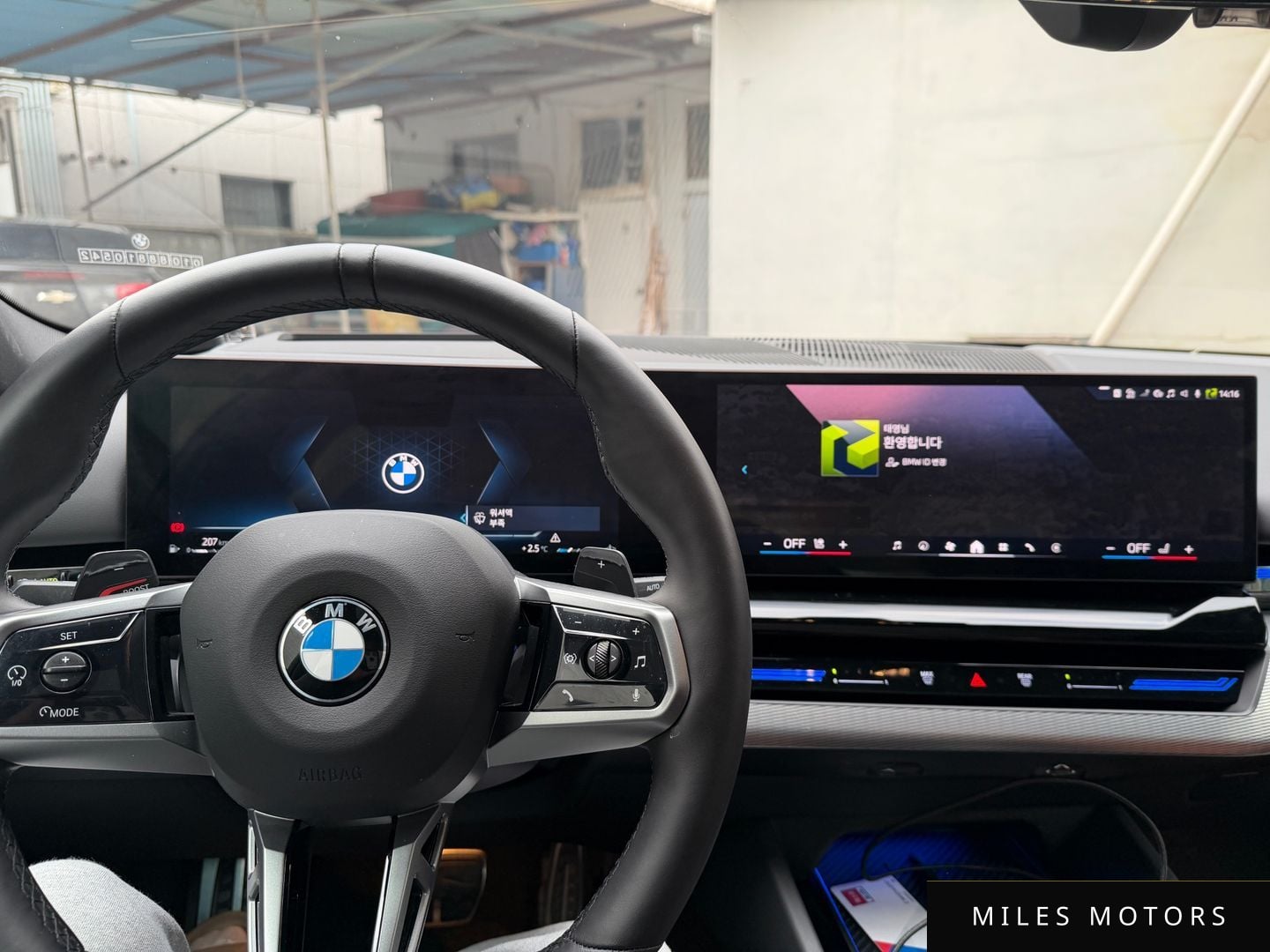 BMW 5 Series (G60) 2024 — миниатюра 5