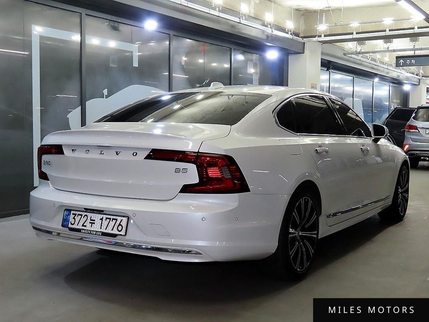 Volvo S90 2023 — миниатюра 2